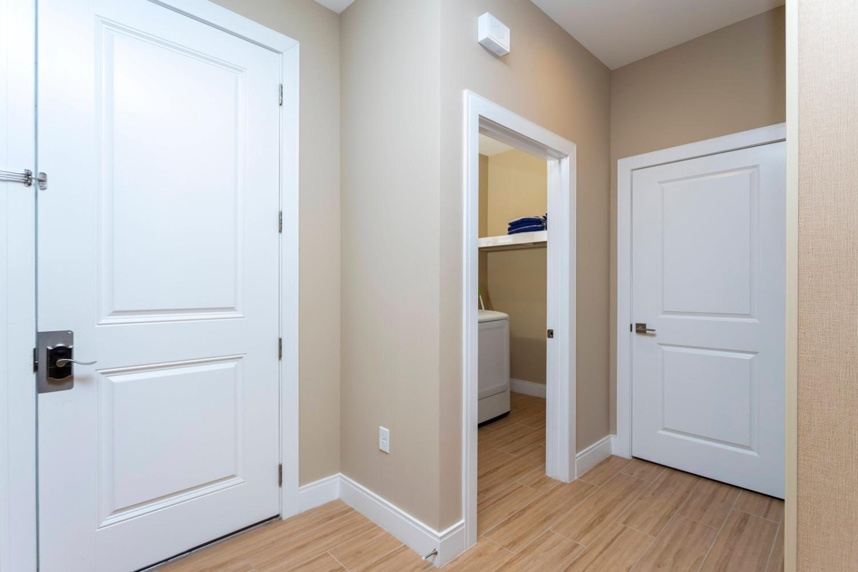 Nice Luxury 3Beds and 3Ba 2 miles from Disney