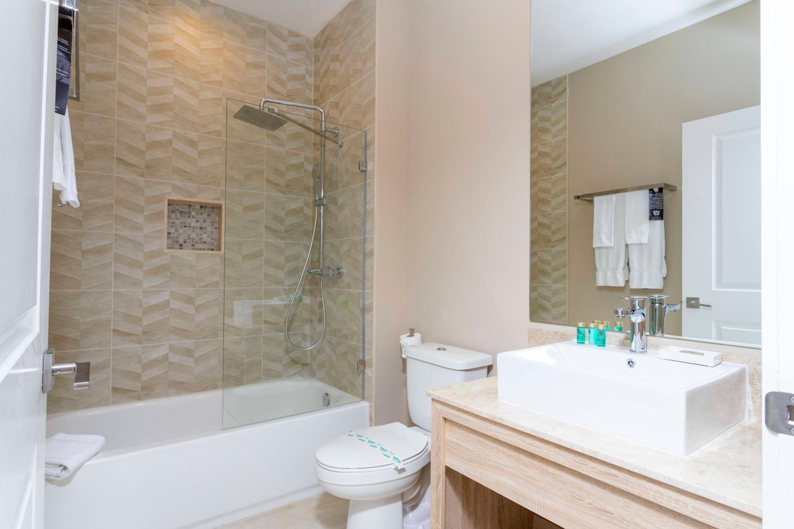 Nice Luxury 3Beds and 3Ba 2 miles from Disney