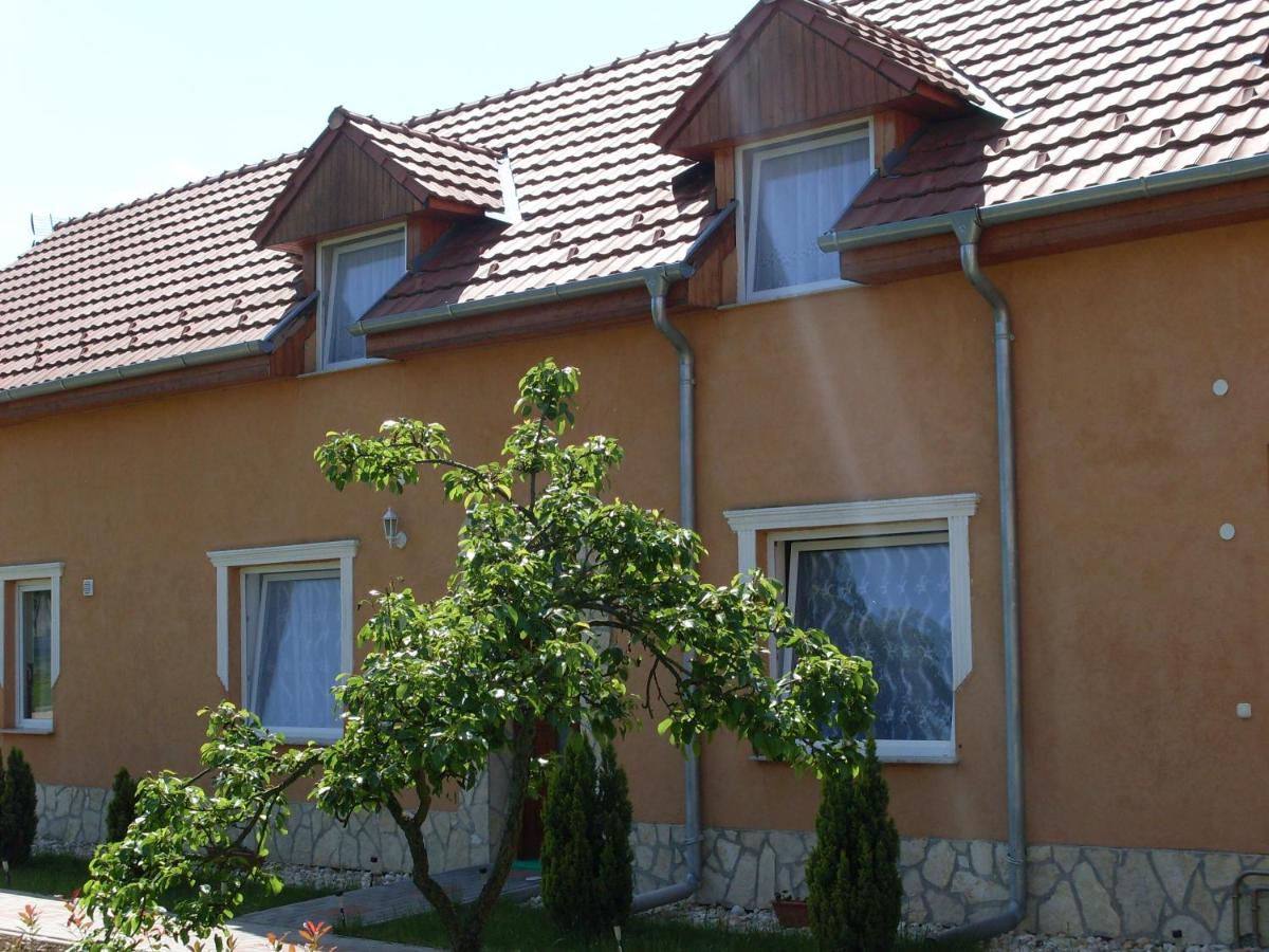 István Apartman view 3