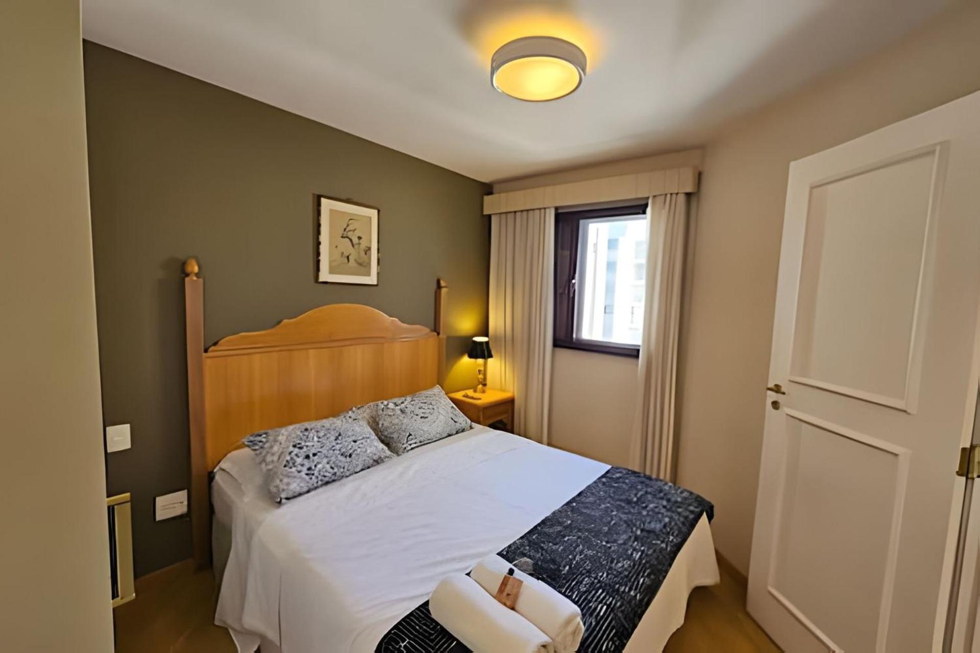 Flat-Apart hotel dois quartos c/uma suíte e vaga
