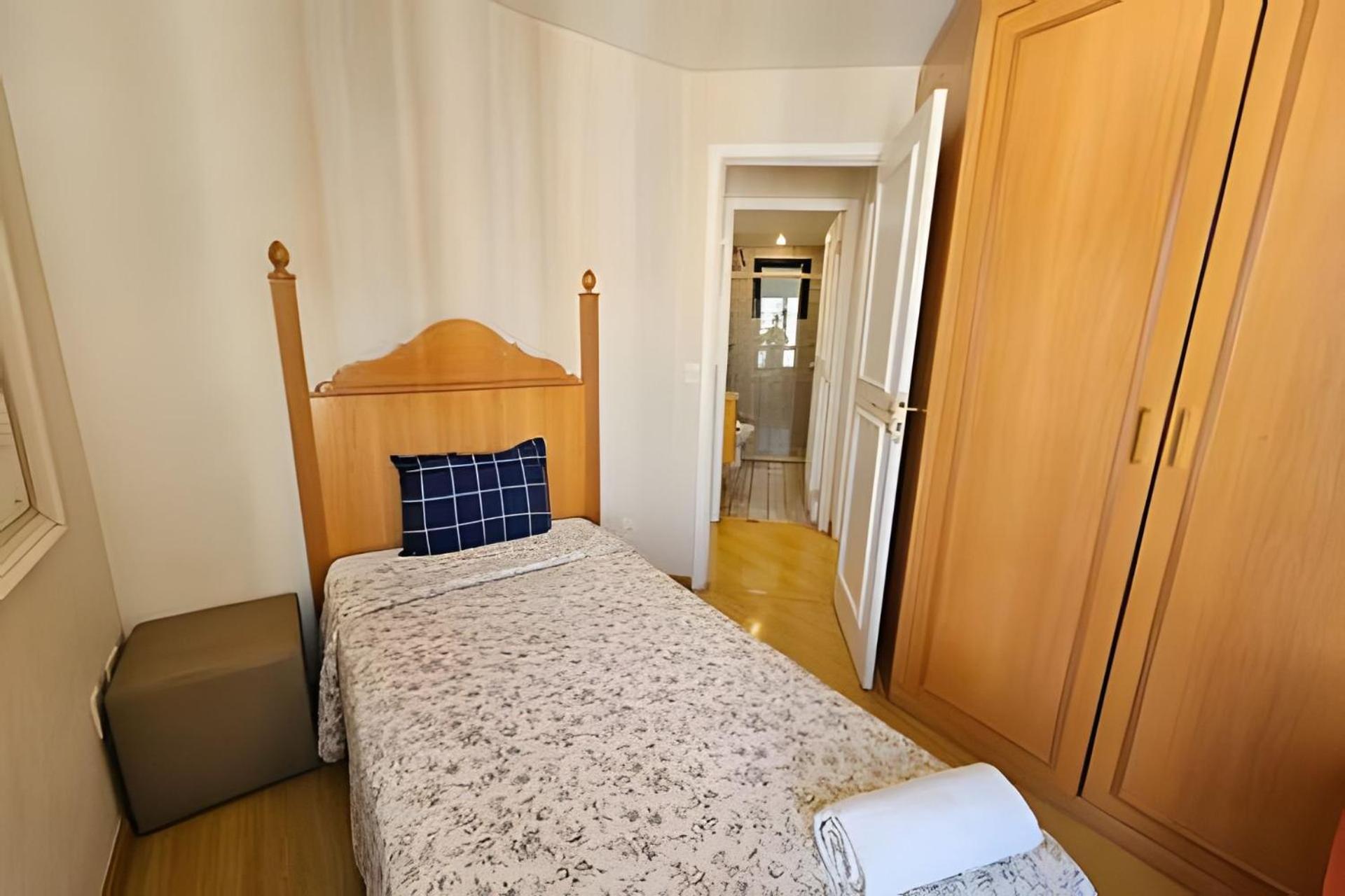 Flat-Apart hotel dois quartos c/uma suíte e vaga