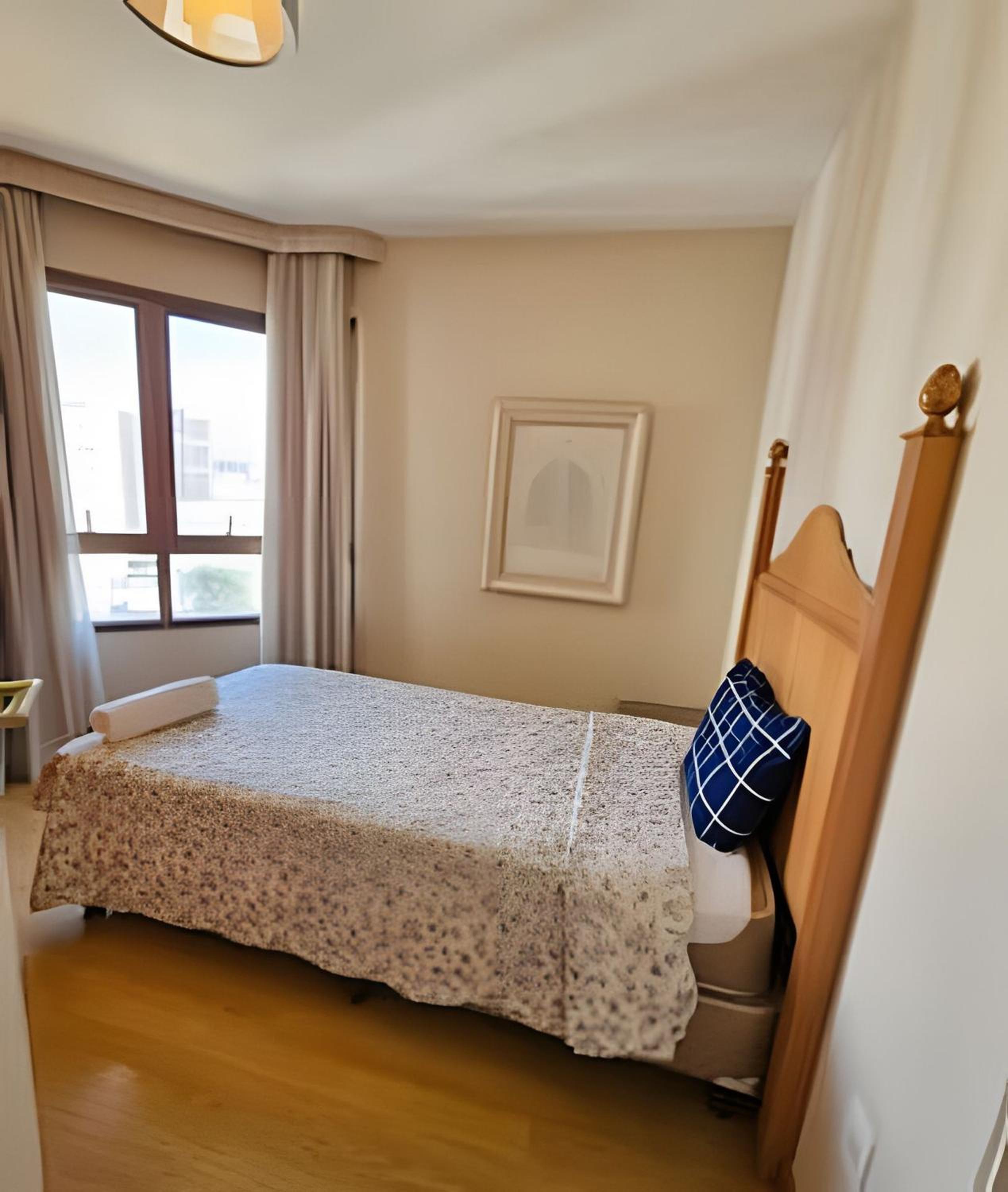 Flat-Apart hotel dois quartos c/uma suíte e vaga