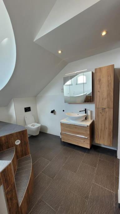 Designer Loft mit Kamin am Rande von Graz