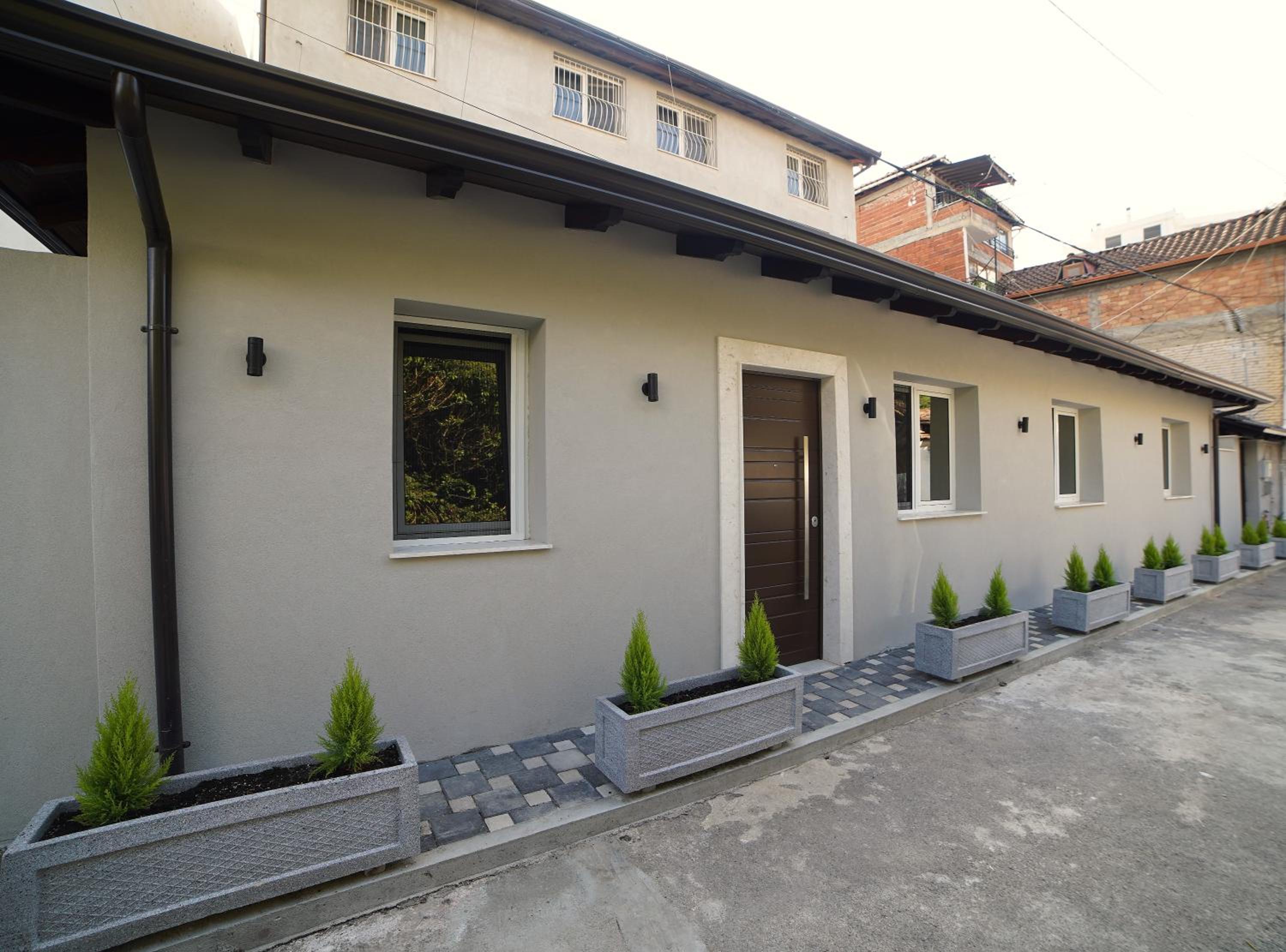 Center Oasis Apartments