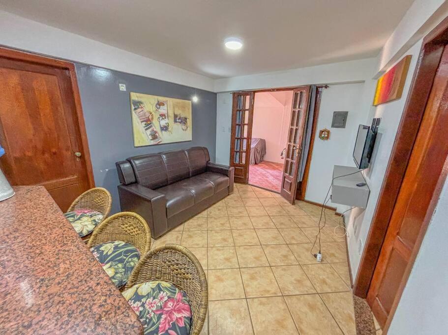 Apartamento na orla da praia do Peró