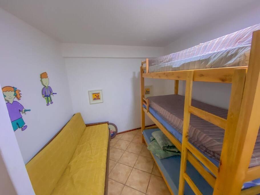 Apartamento na orla da praia do Peró