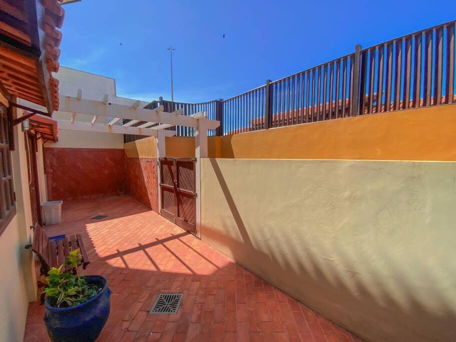Apartamento na orla da praia do Peró