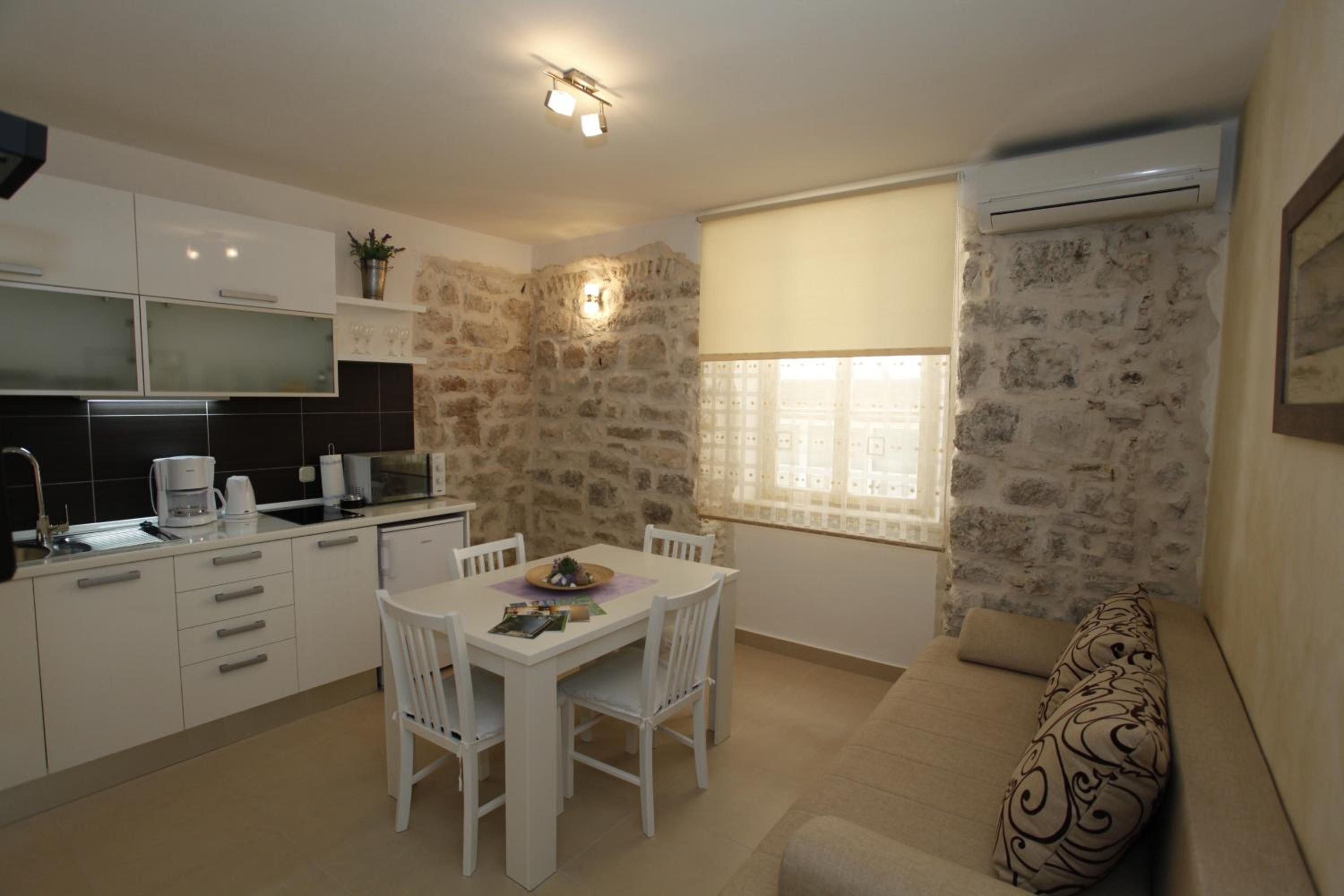 Apartment Vallamar free parking view 2