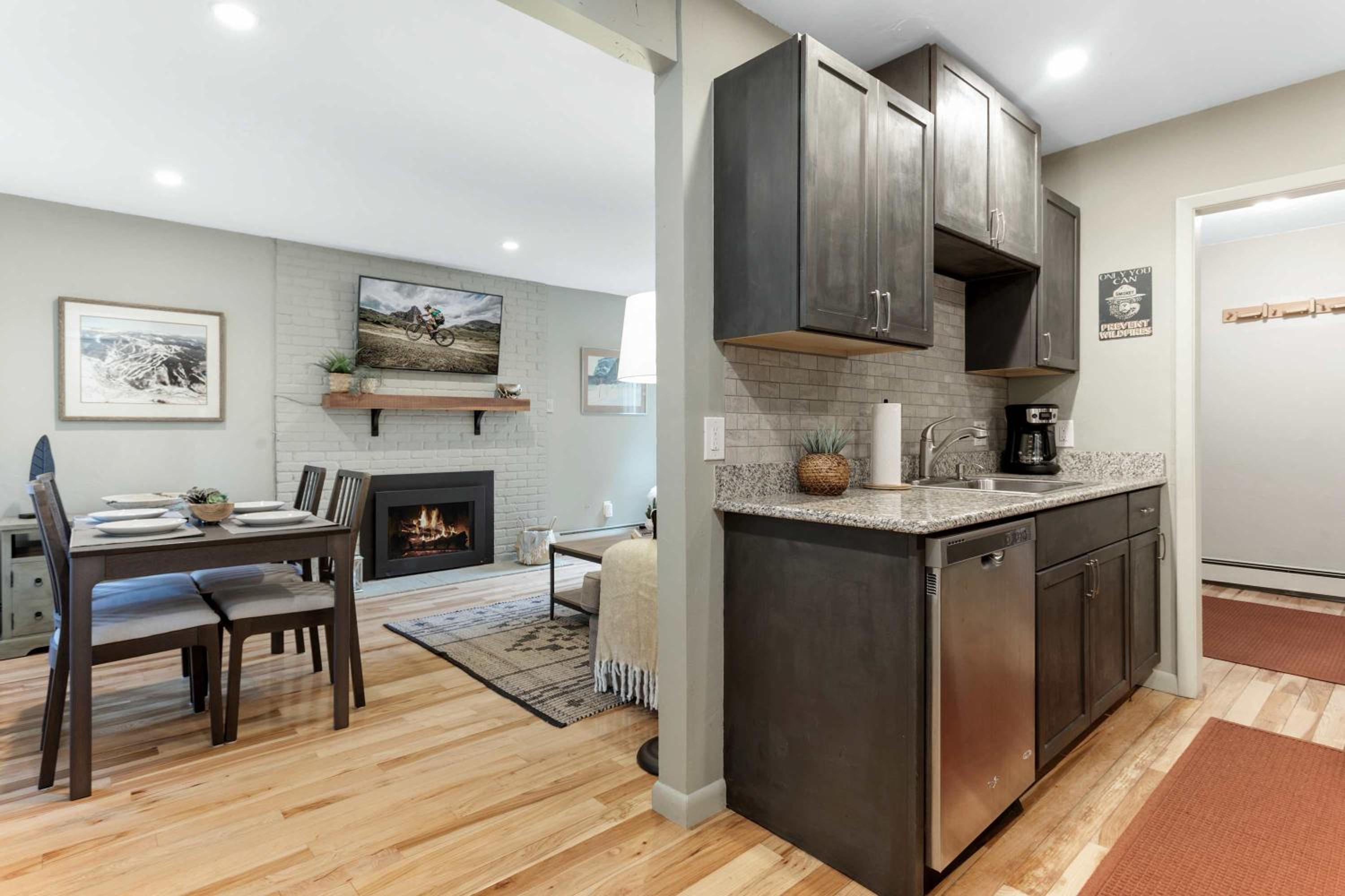 Cozy Vail Condo with Fireplace Close to Ski Lifts view 3