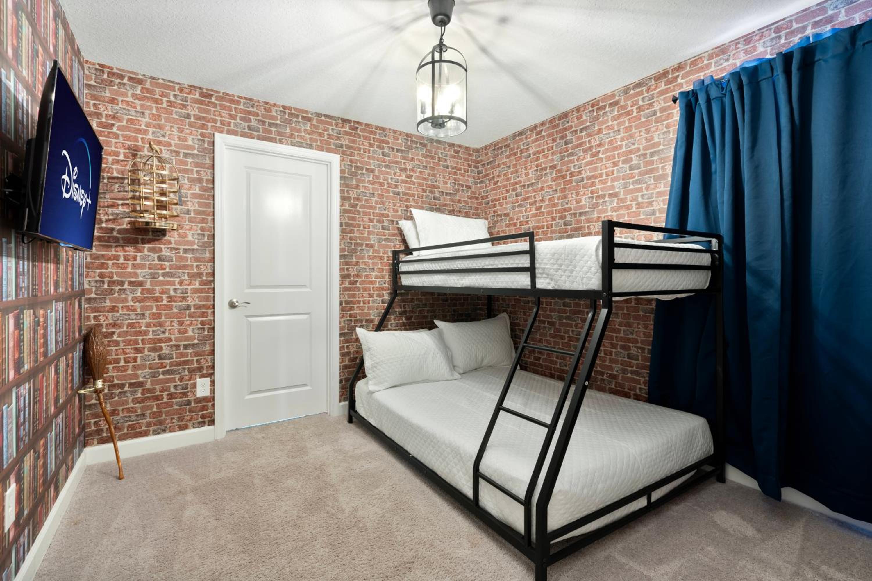 Luxury Villa 5BedroomsPool- 4 miles from Disney