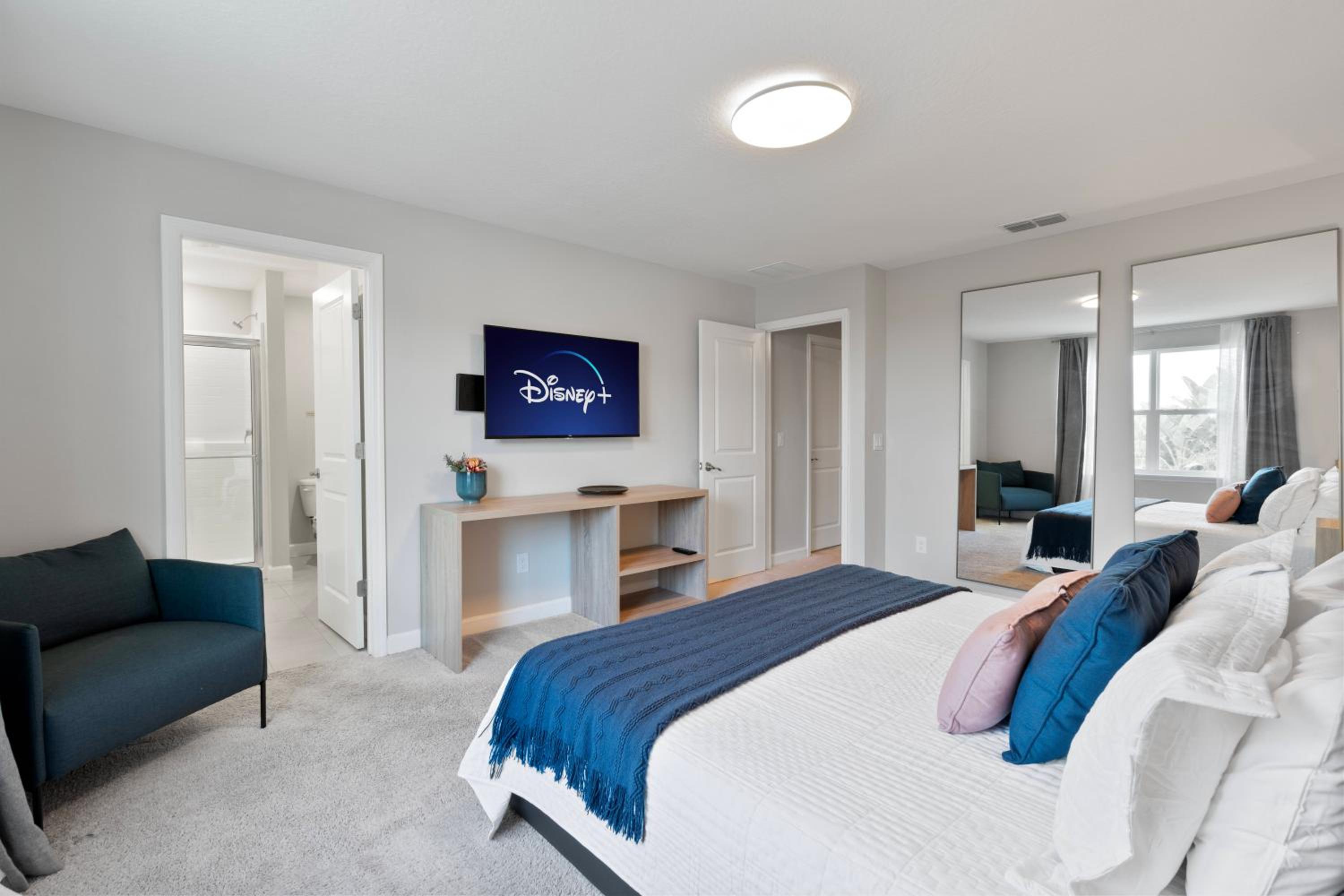 Luxury Villa 5BedroomsPool- 4 miles from Disney
