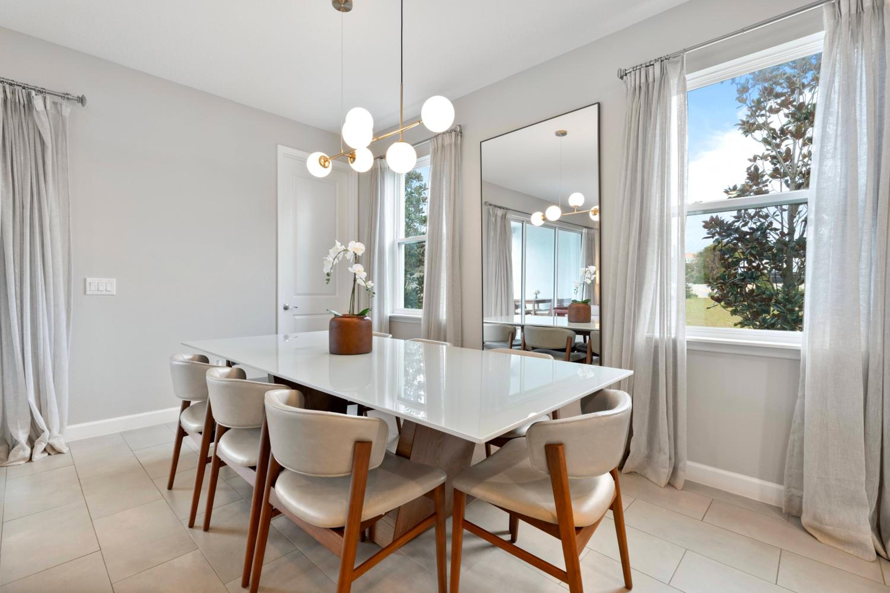 Luxury Villa 5BedroomsPool- 4 miles from Disney