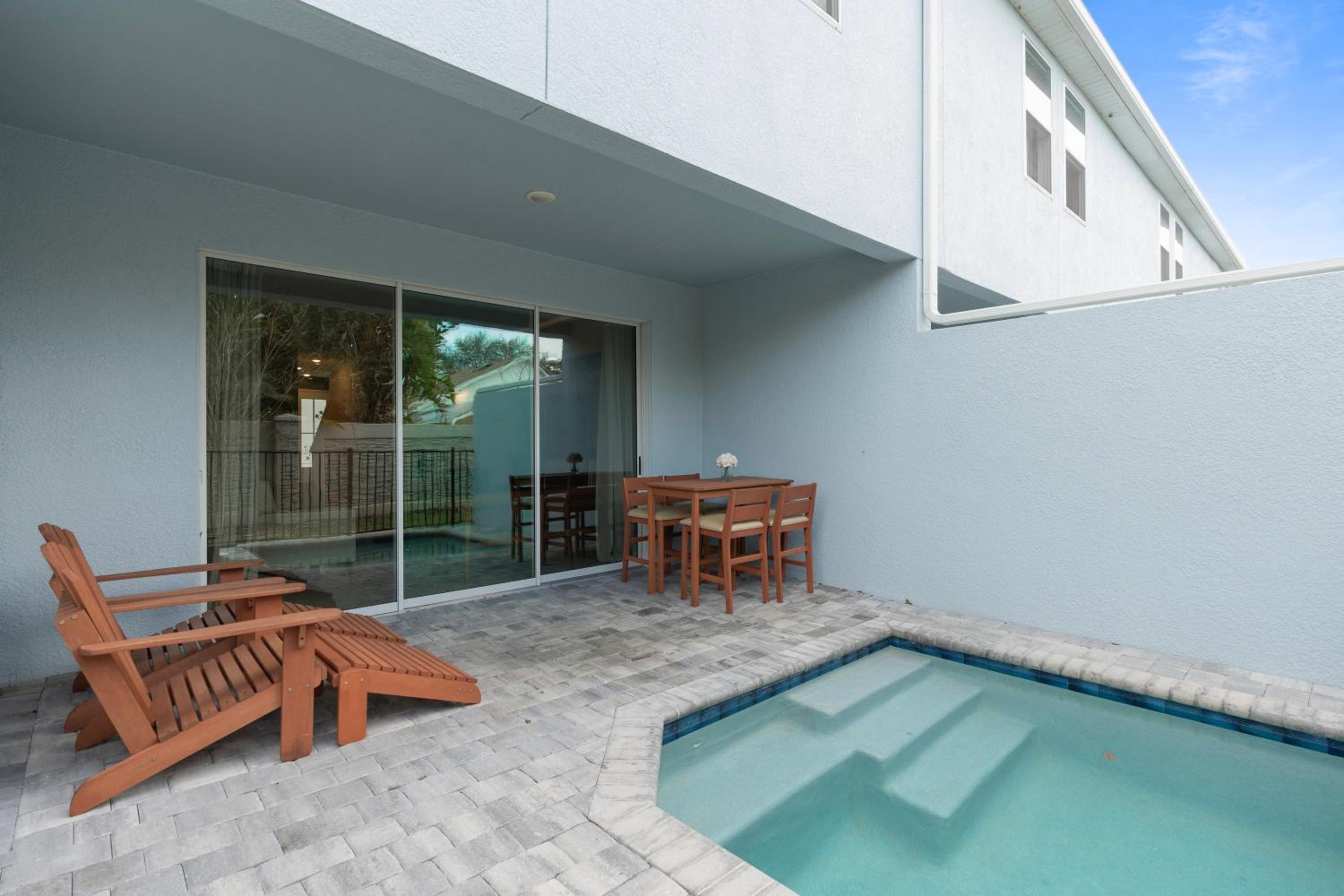 Luxury Villa 5BedroomsPool- 4 miles from Disney