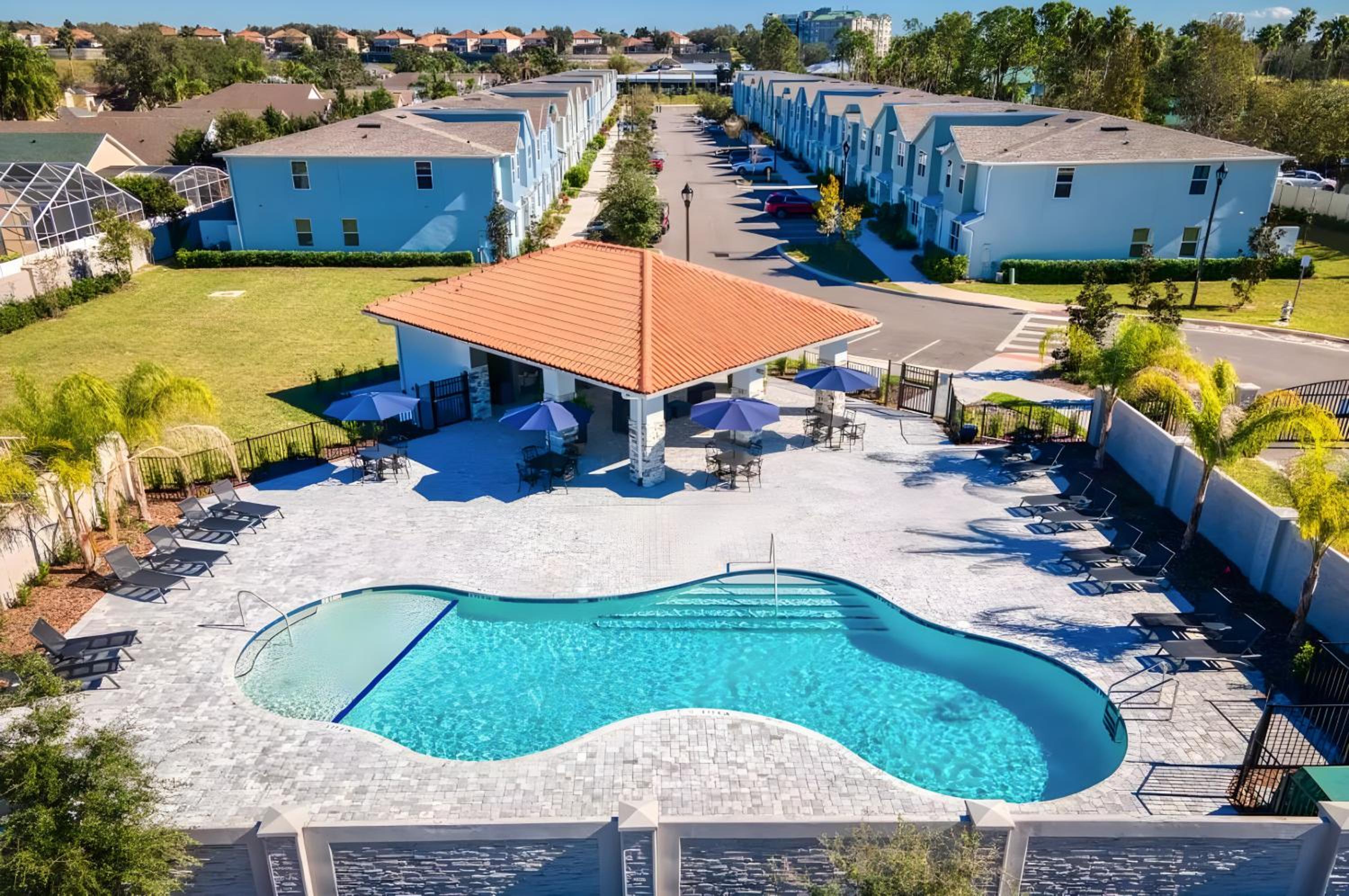 Luxury Villa 5BedroomsPool- 4 miles from Disney