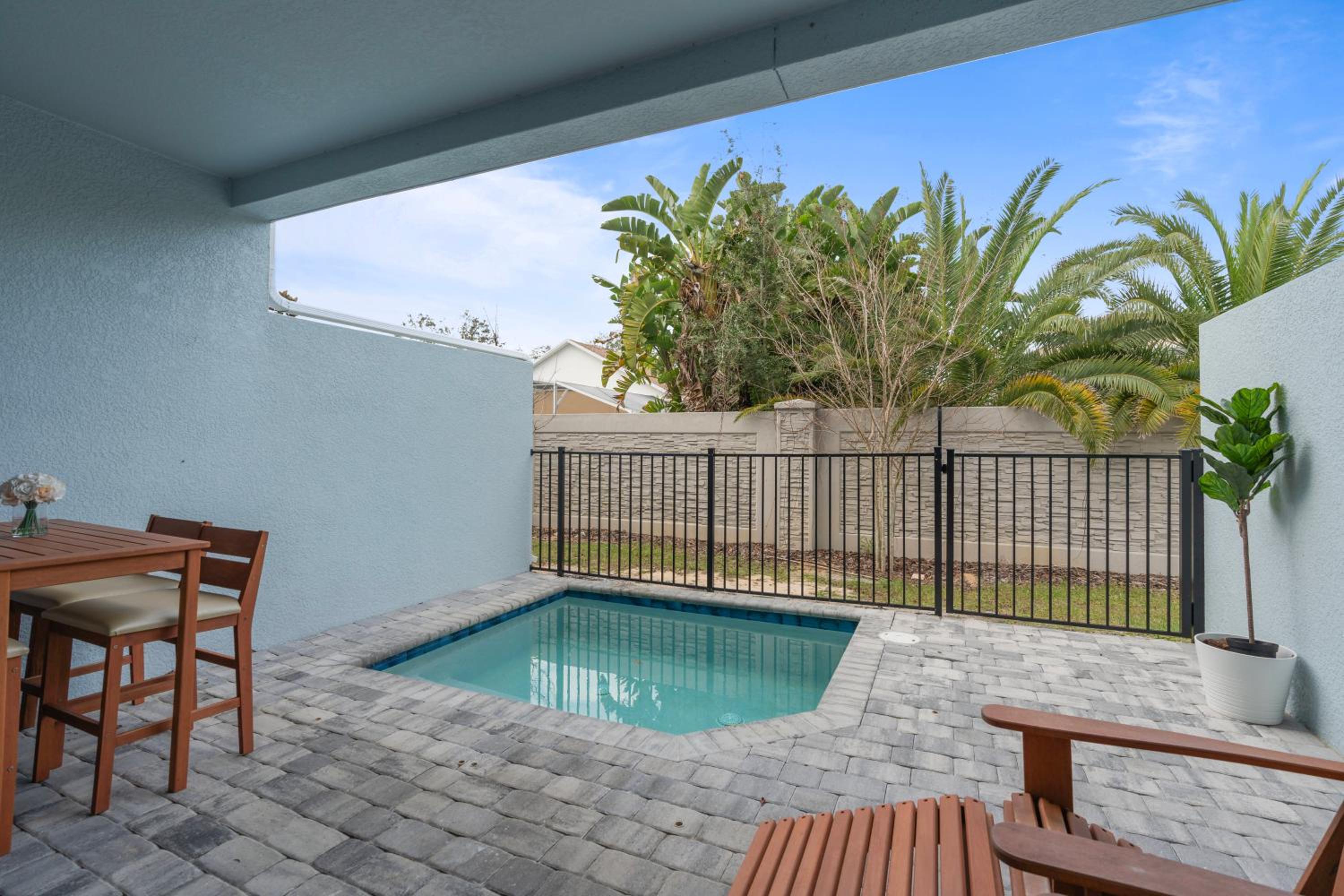 Luxury Villa 5BedroomsPool- 4 miles from Disney