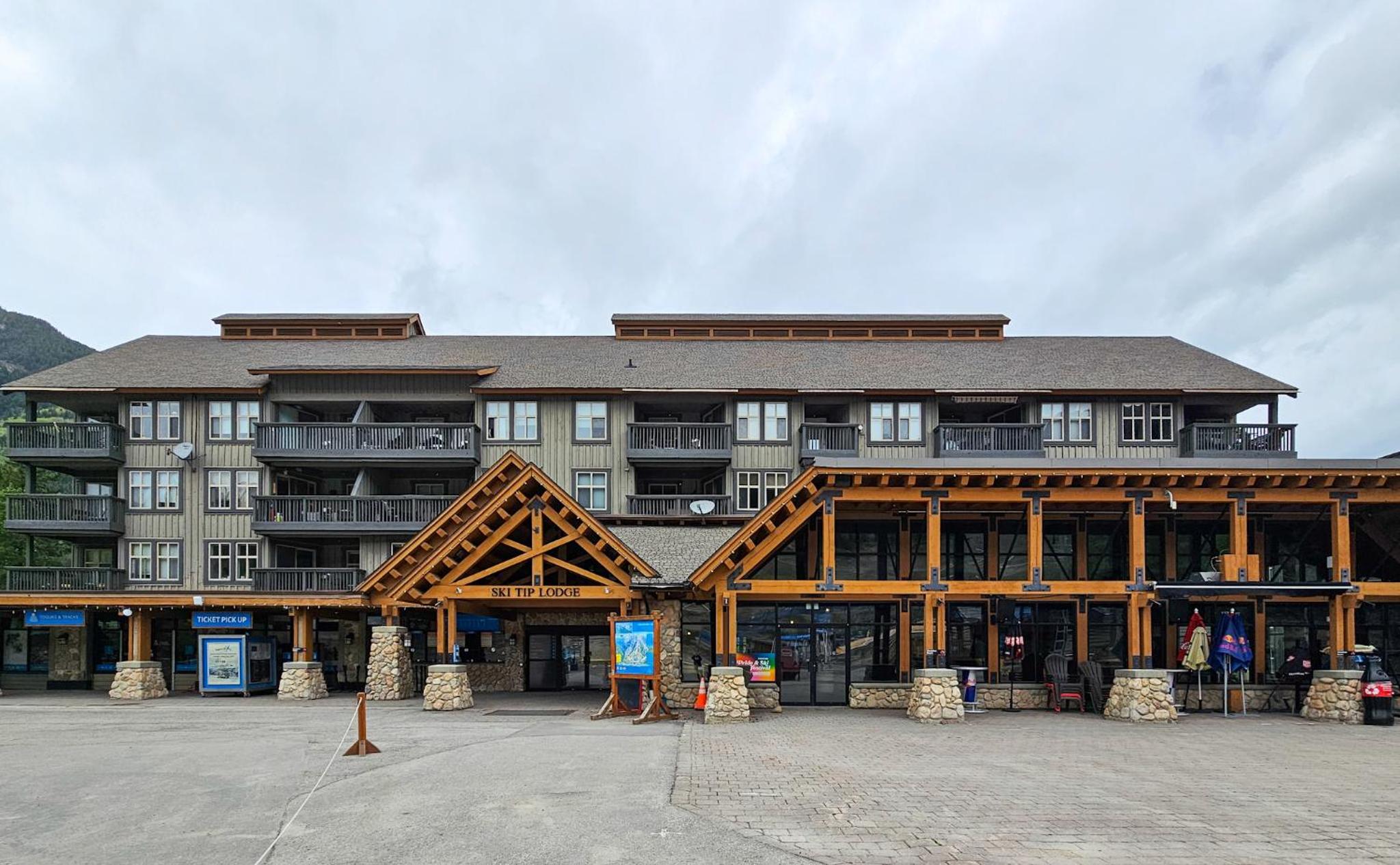 Ski Tip Lodge