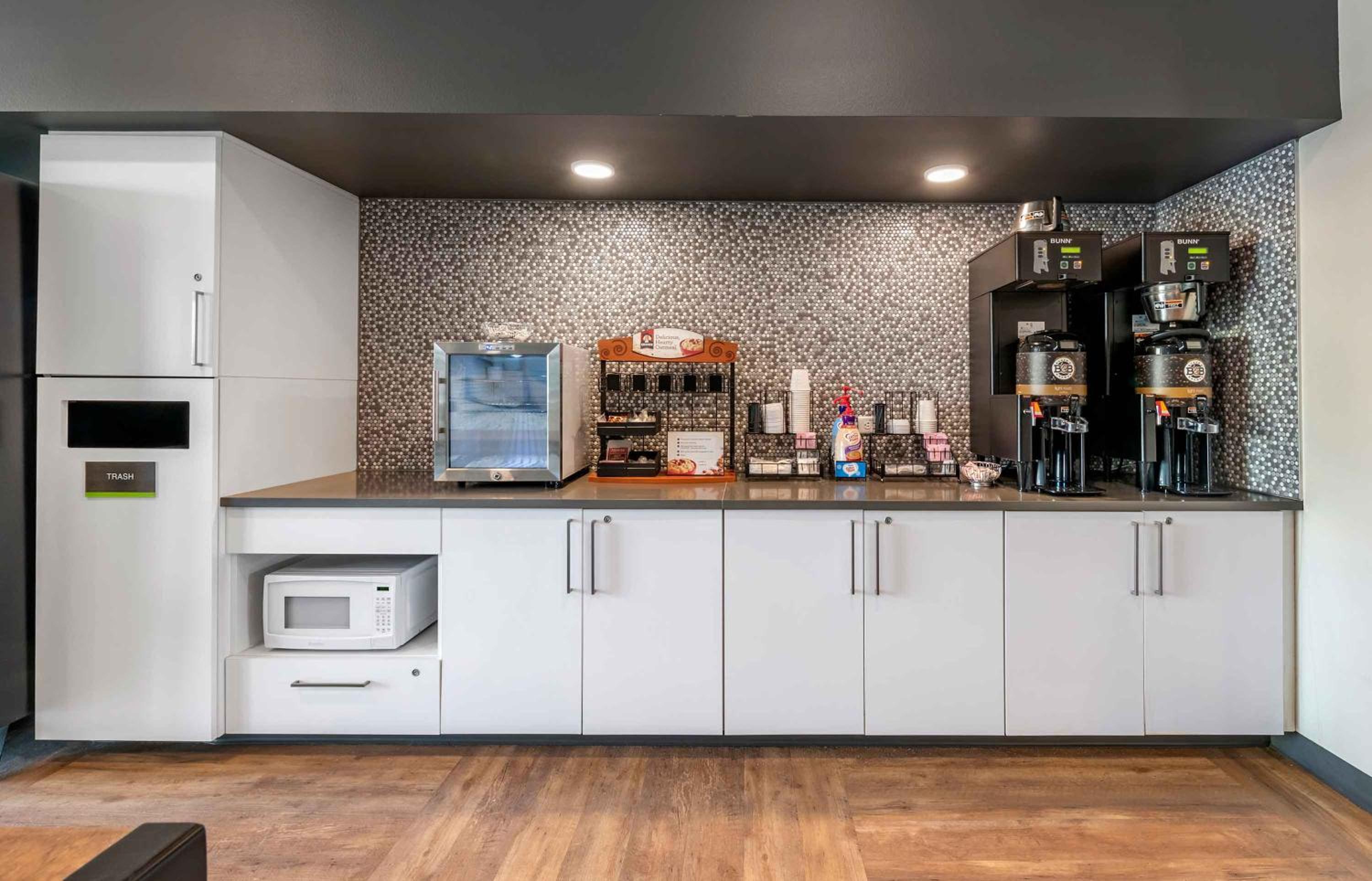 Smyrna Vacations - Extended Stay America Premier Suites - Nashville - Smyrna - Property Image 2