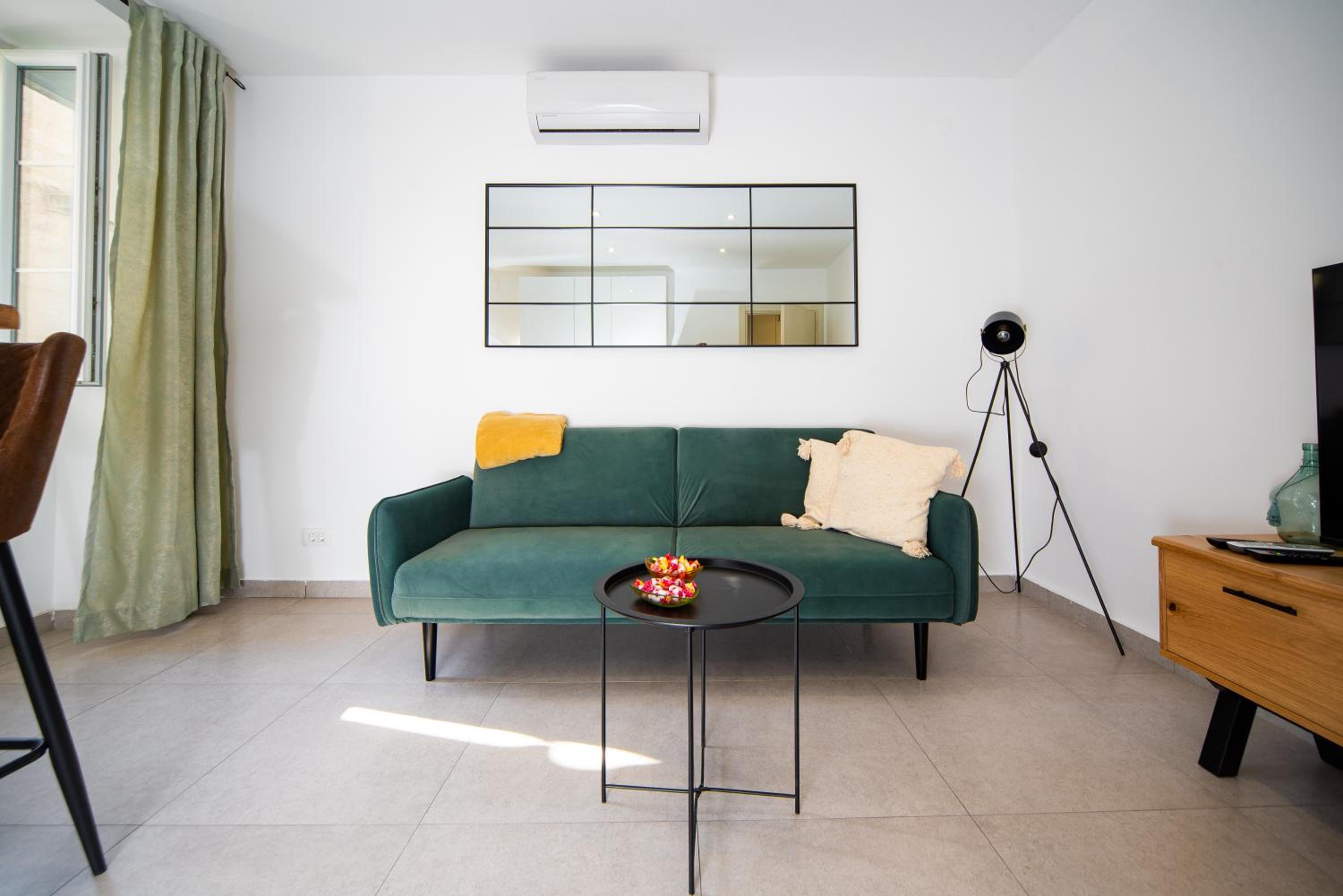 Dusan Residency