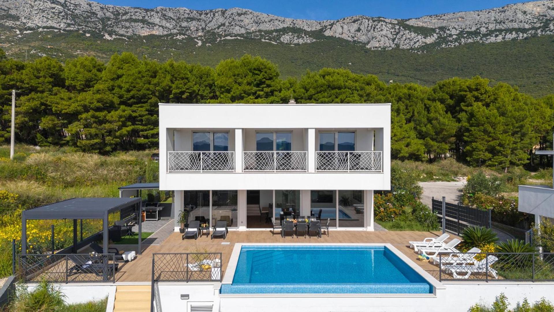 Villa Casa Bella with sea views - 1,4km from the beach