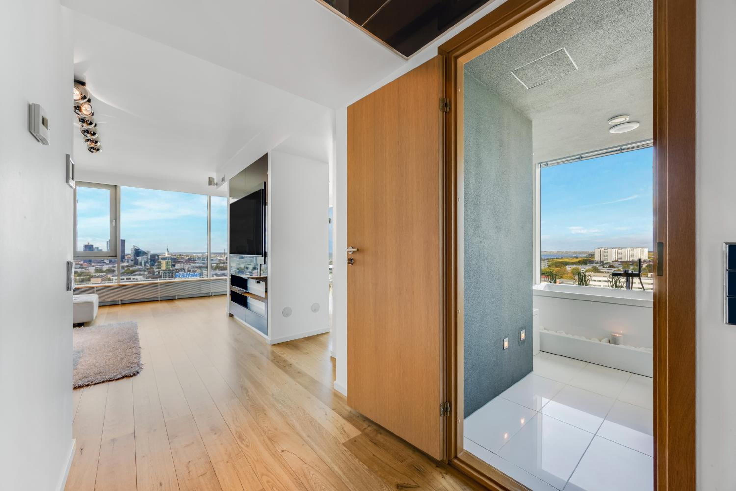 High-Rise Panoram View Ultra Luxury Apartment