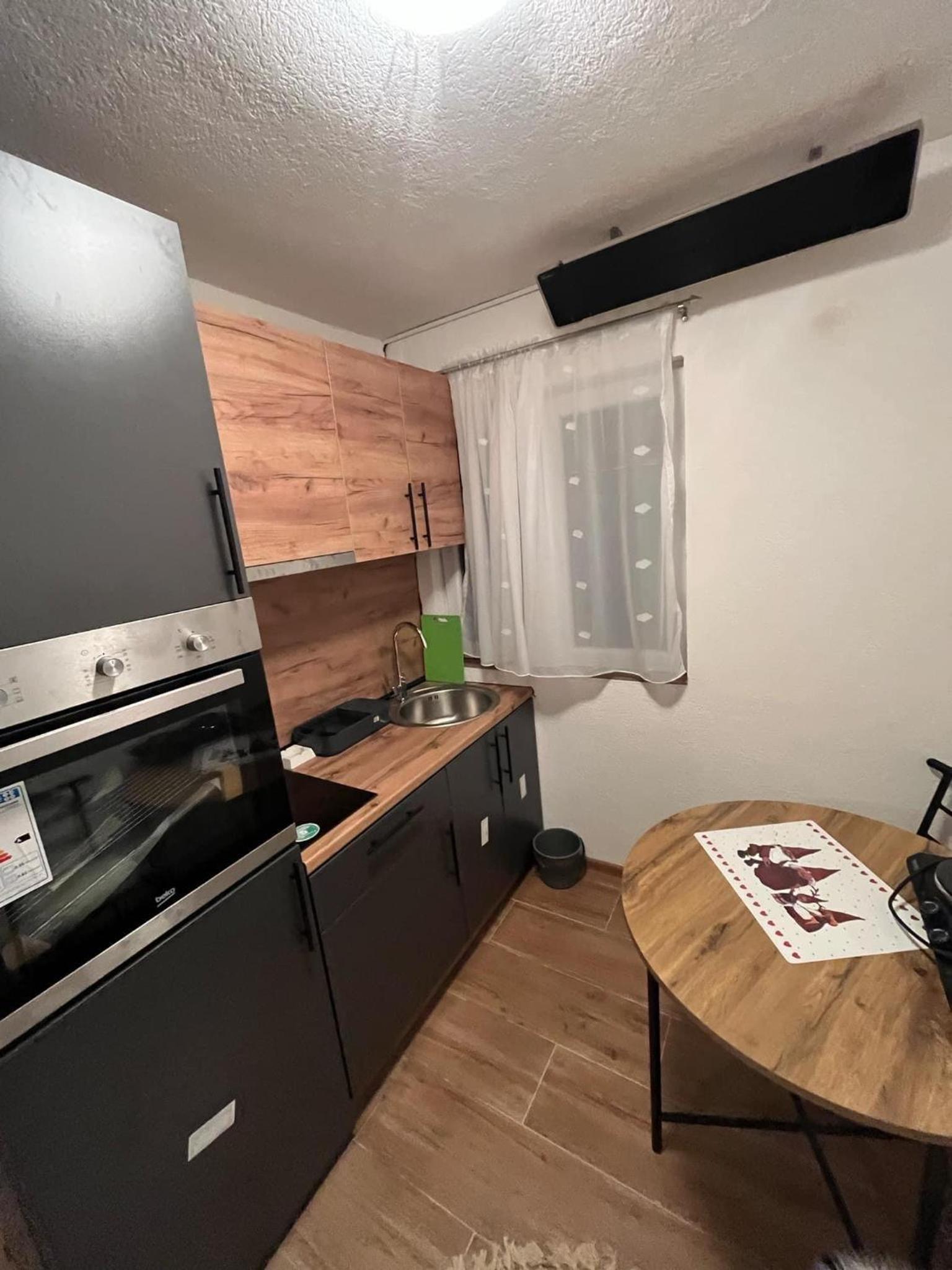 Apartmani Ponijeri
