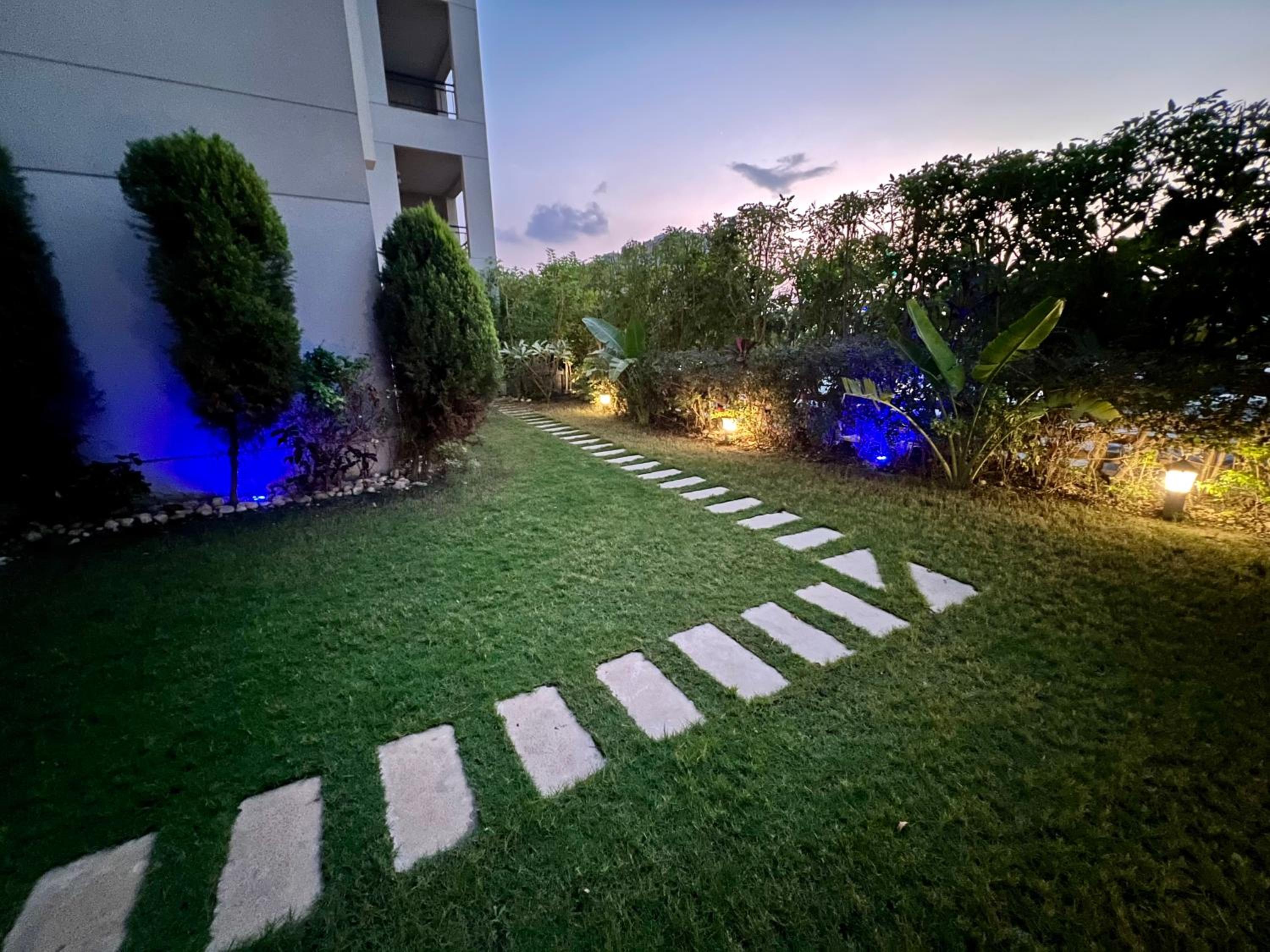 CFC Ultra Luxurious Andalusian Apt I Garden & Office