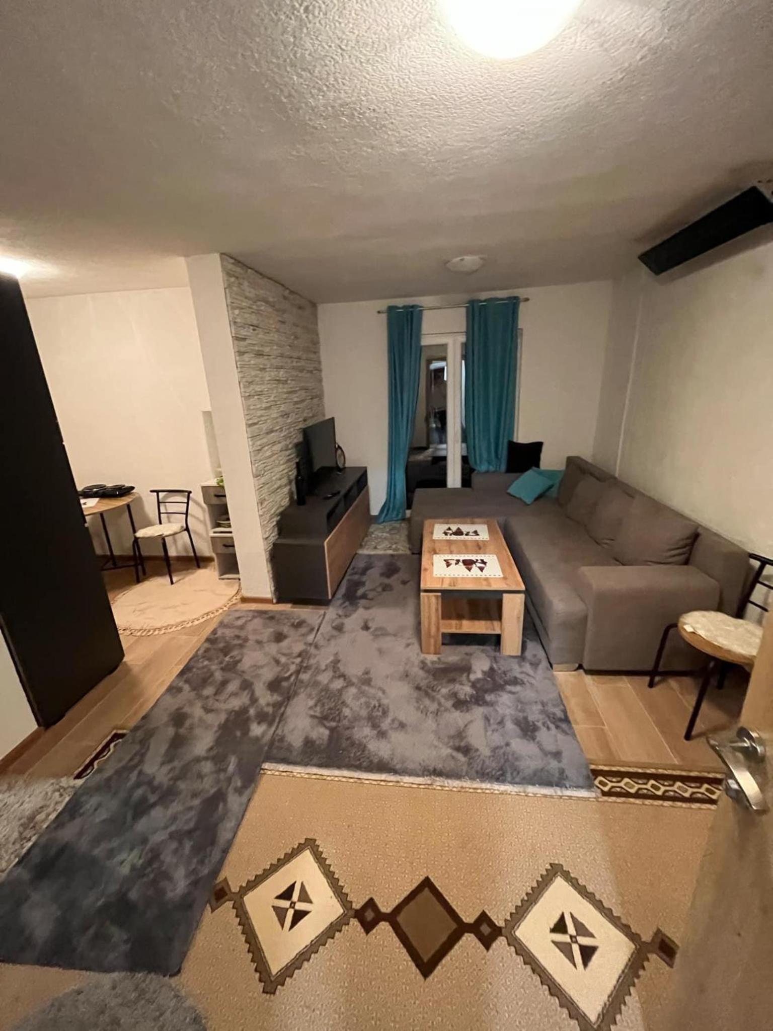 Apartmani Ponijeri
