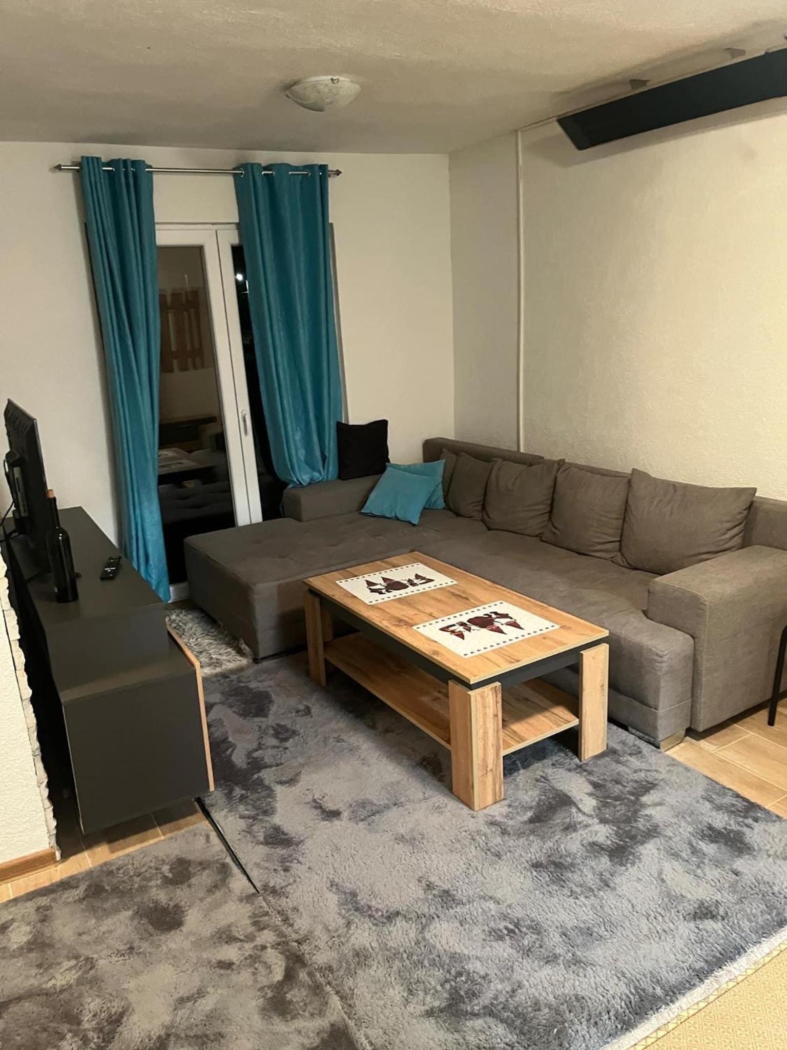 Apartmani Ponijeri
