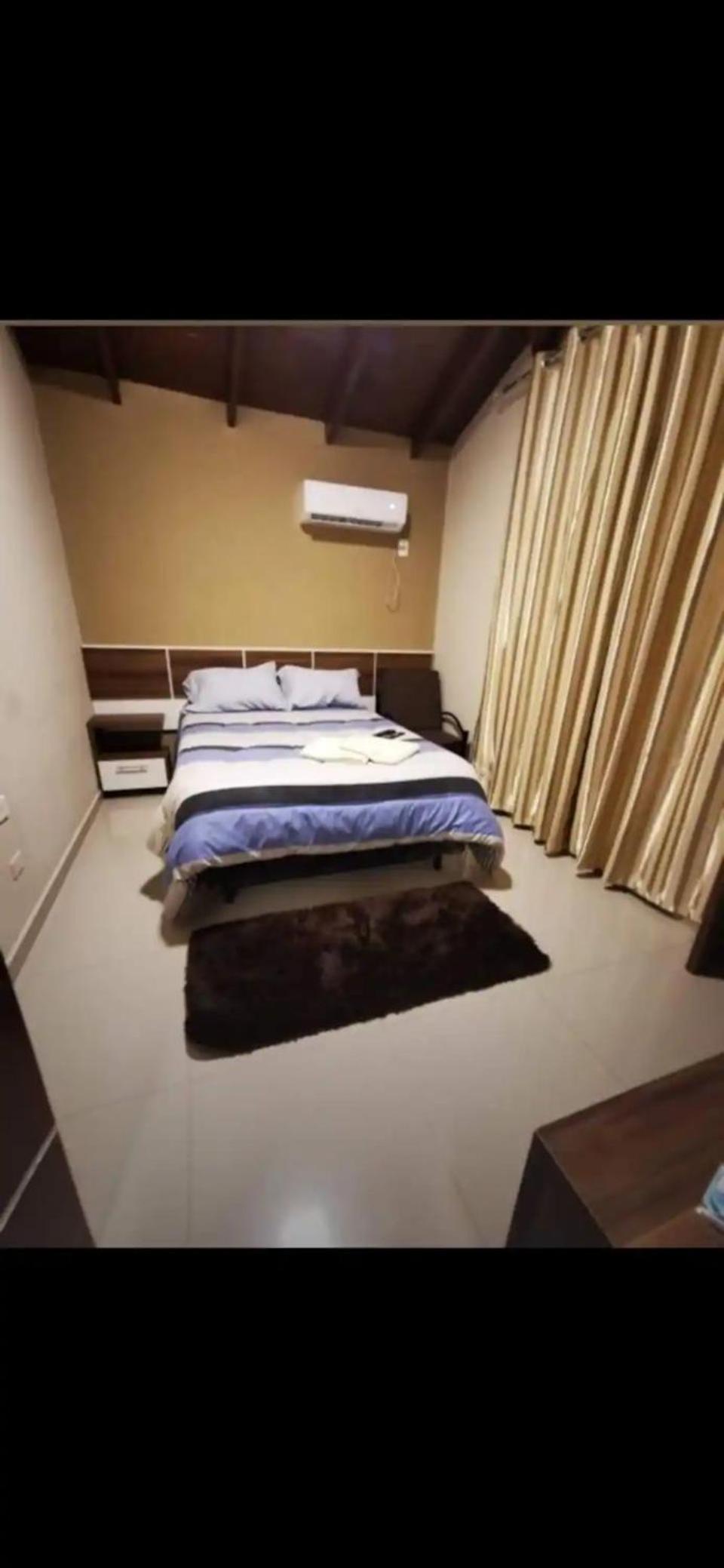 Cálida CASA para GRUPOS en Ciudad del Este a Pasos del Estadio 3 de Febrero view 2