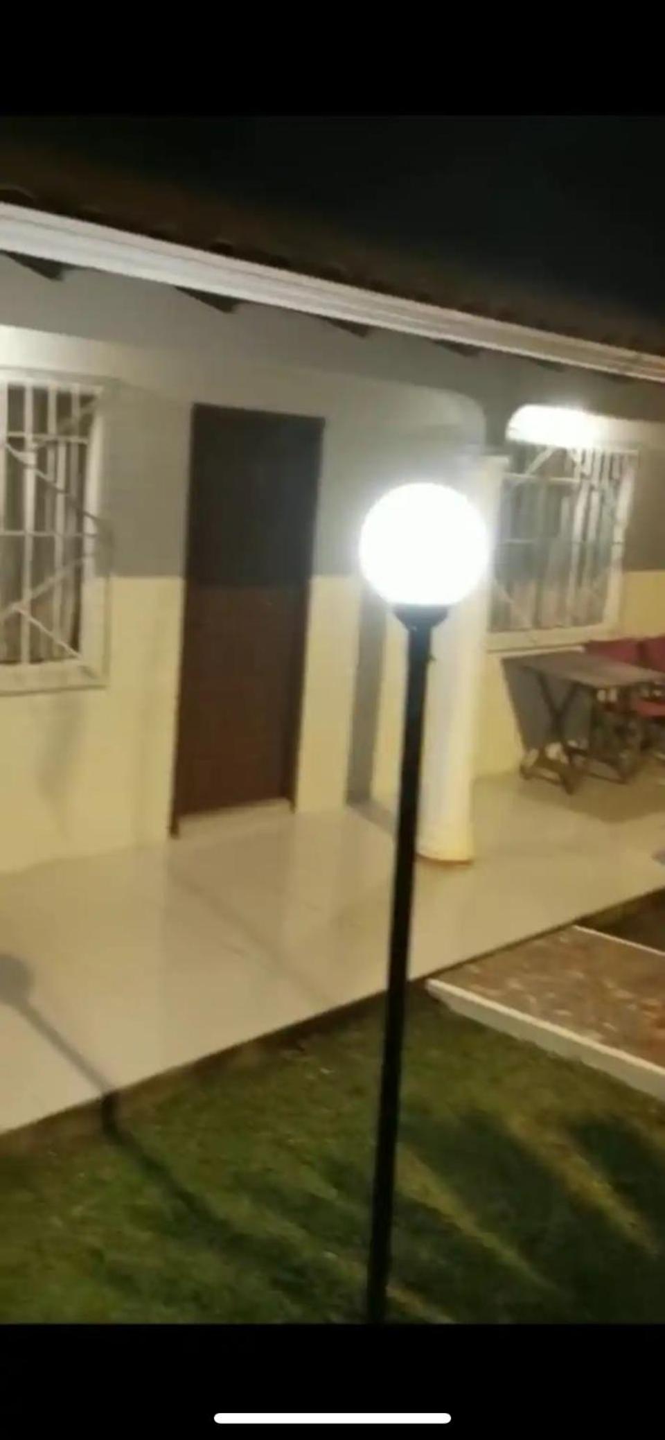 Cálida CASA para GRUPOS en Ciudad del Este a Pasos del Estadio 3 de Febrero view 5