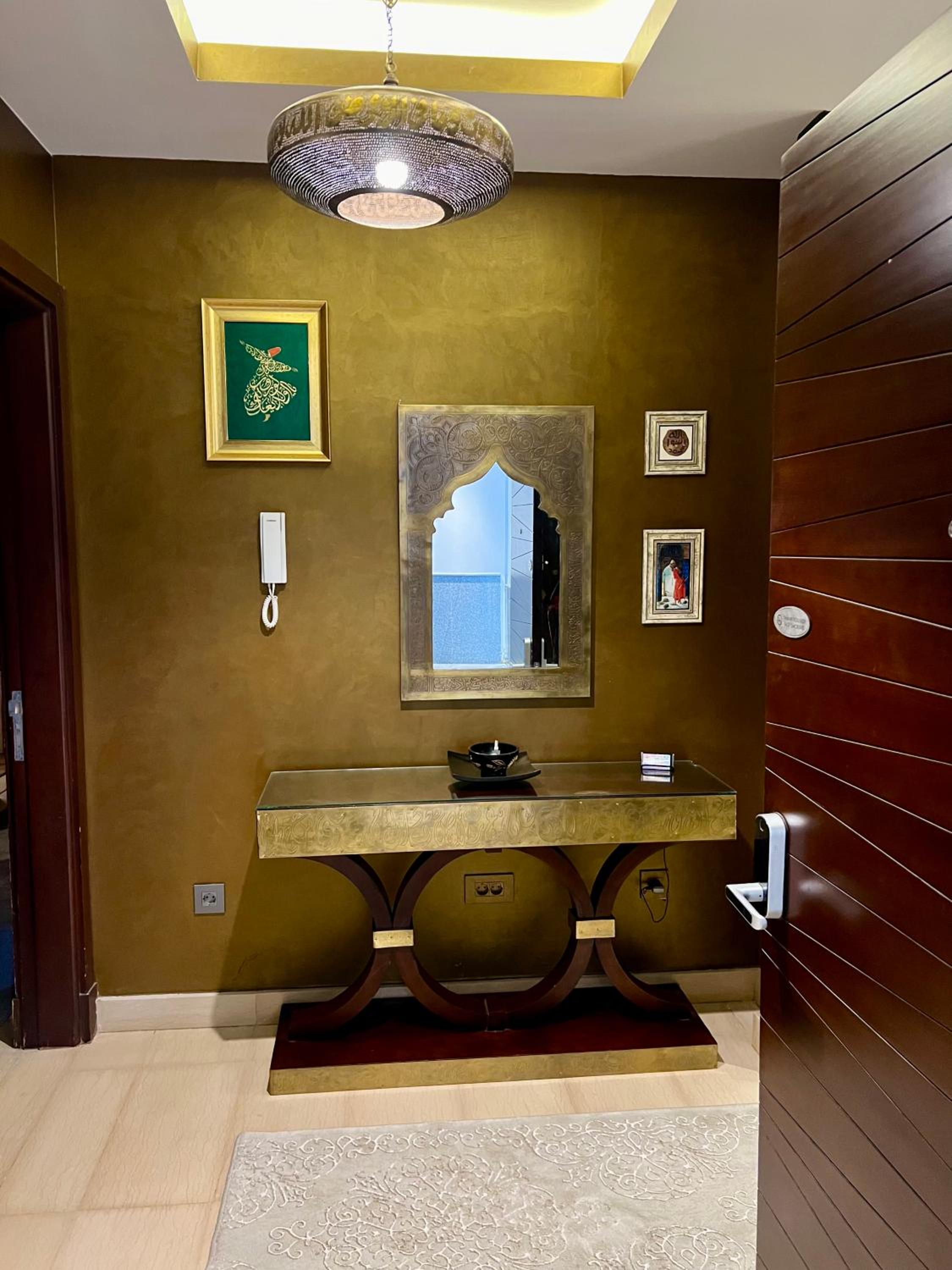 CFC Ultra Luxurious Andalusian Apt I Garden & Office