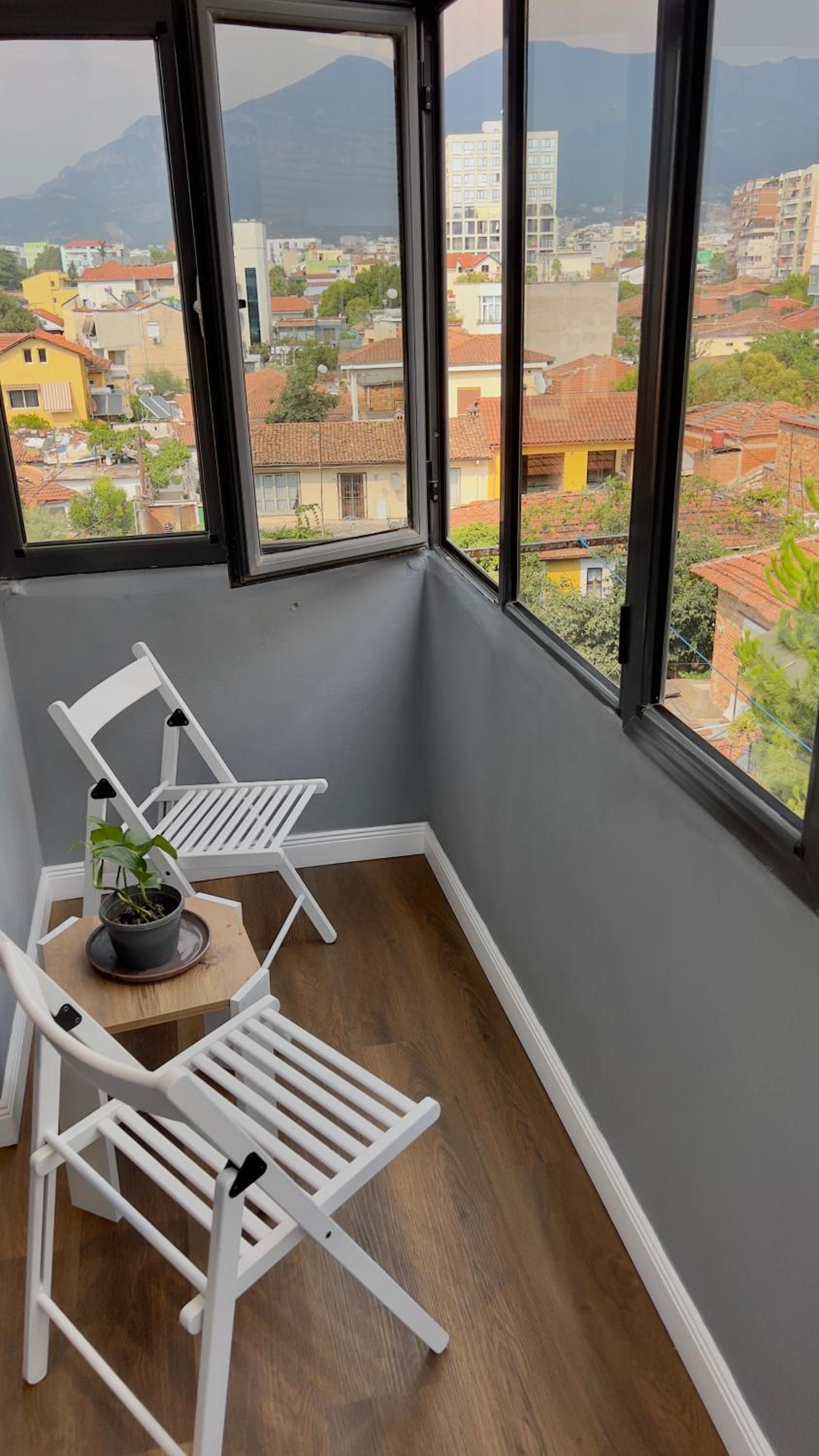Bee Apartment 3-City Center Retreat
