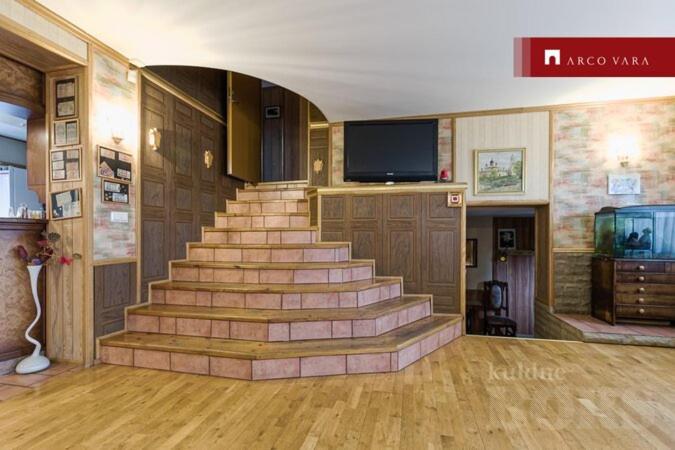 Urusel Hotel