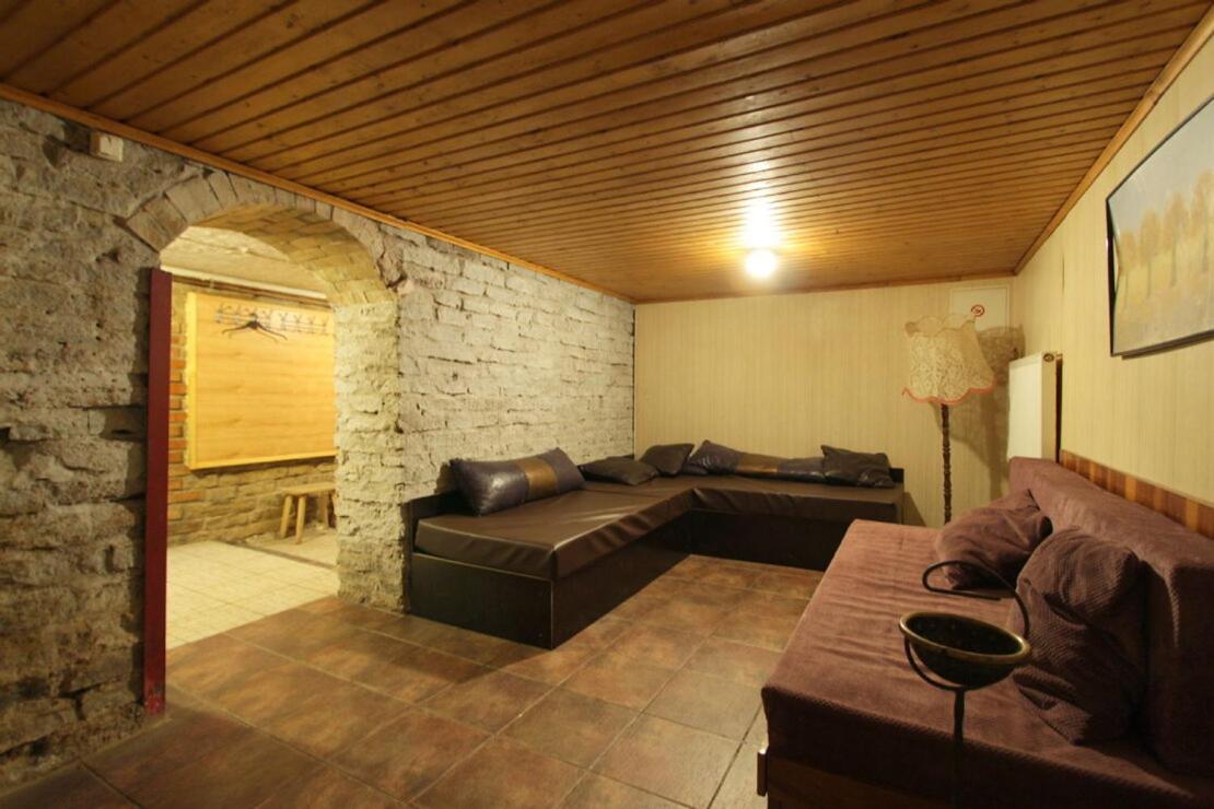 Urusel Hotel