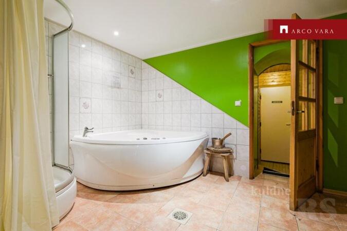 Urusel Hotel
