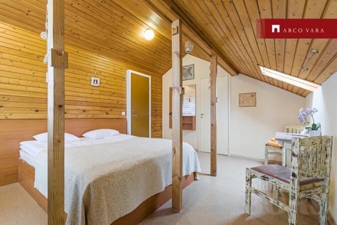 Urusel Hotel