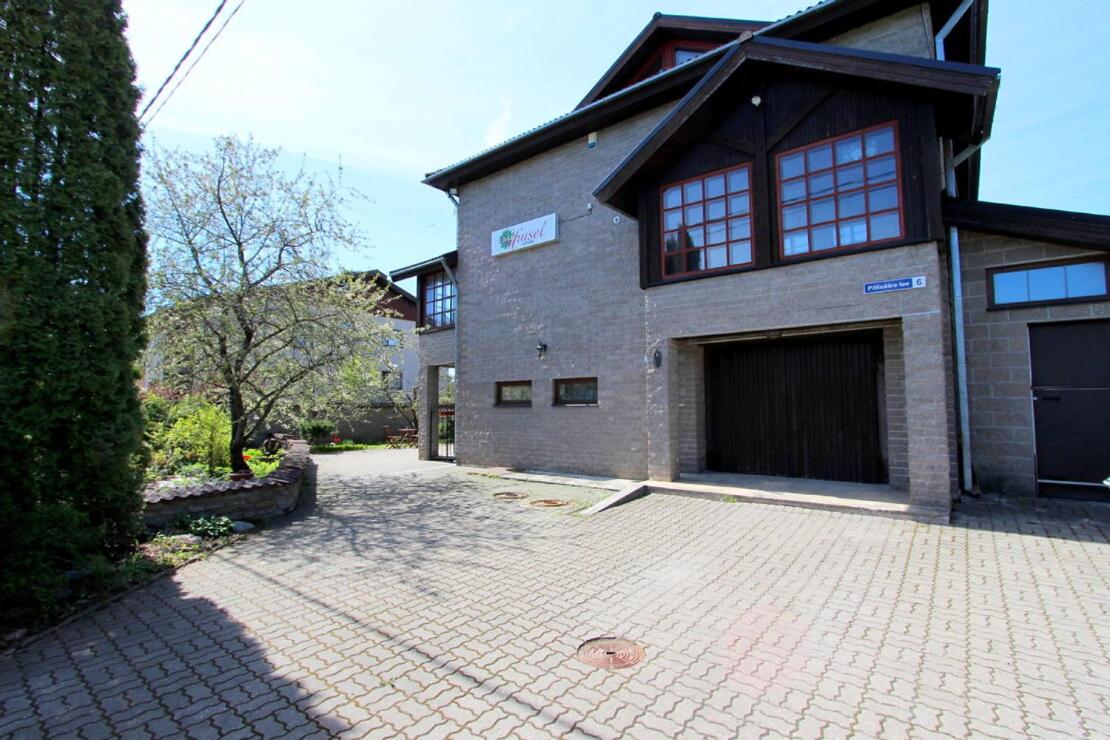 Urusel Hotel