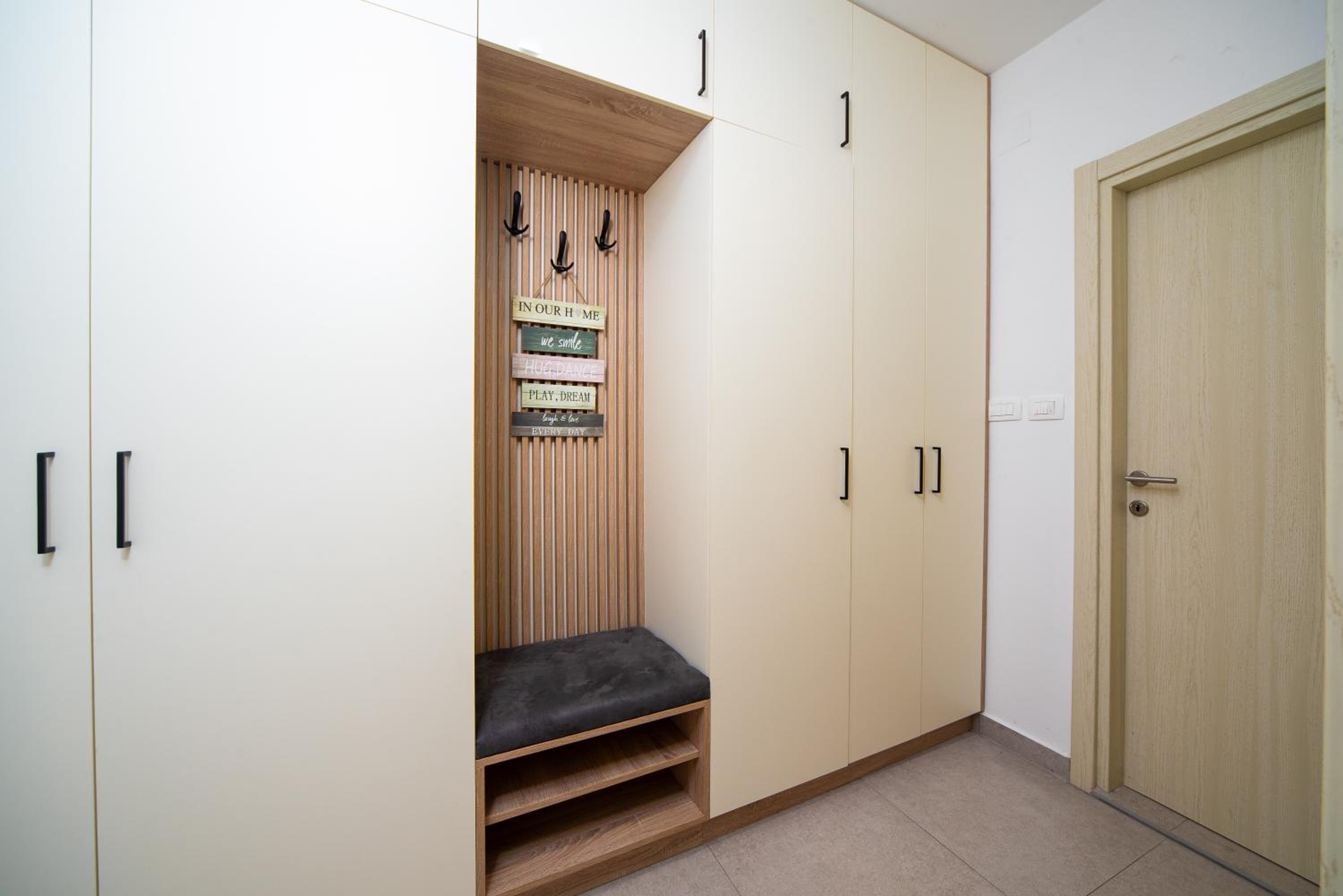 Dusan Residency