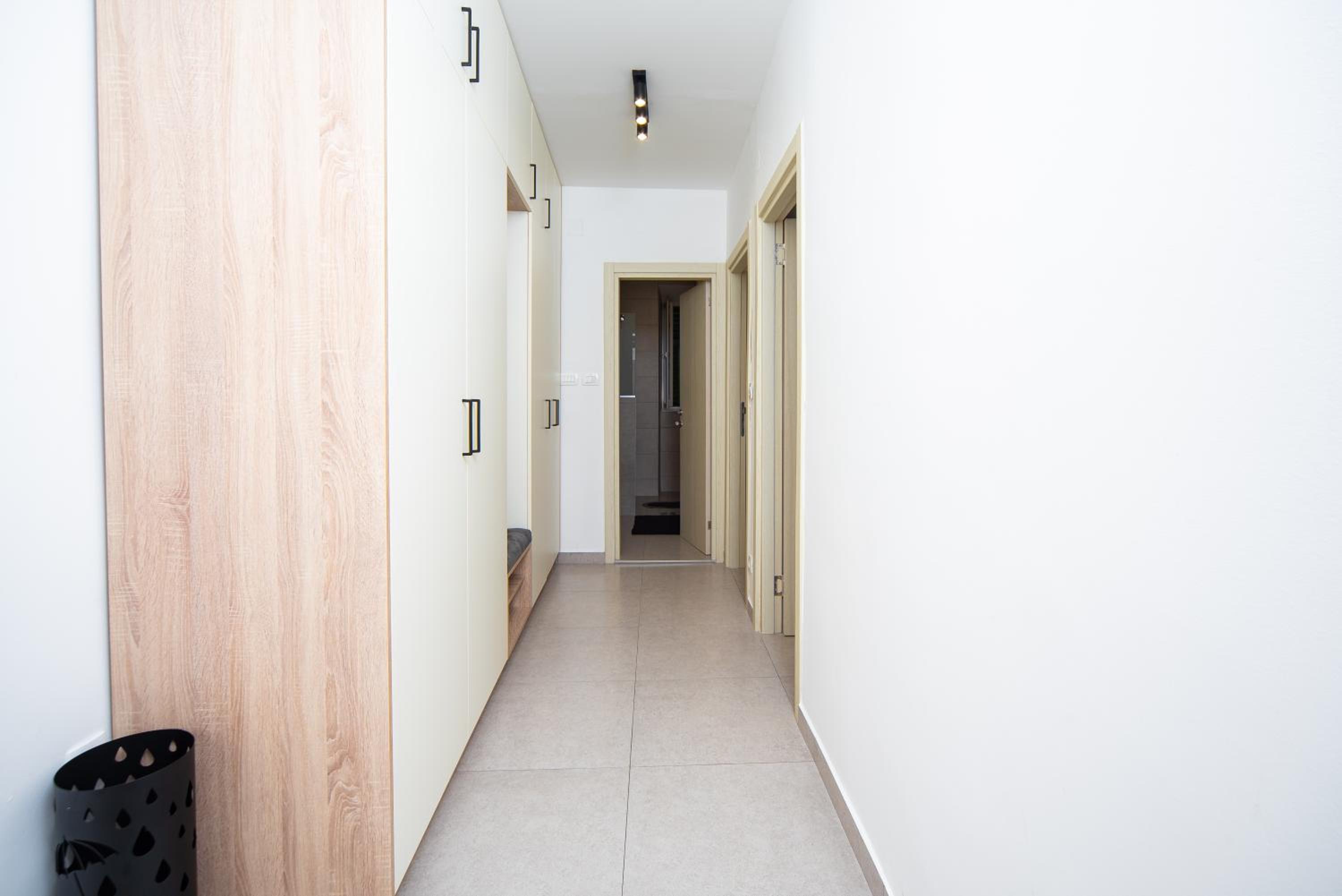 Dusan Residency