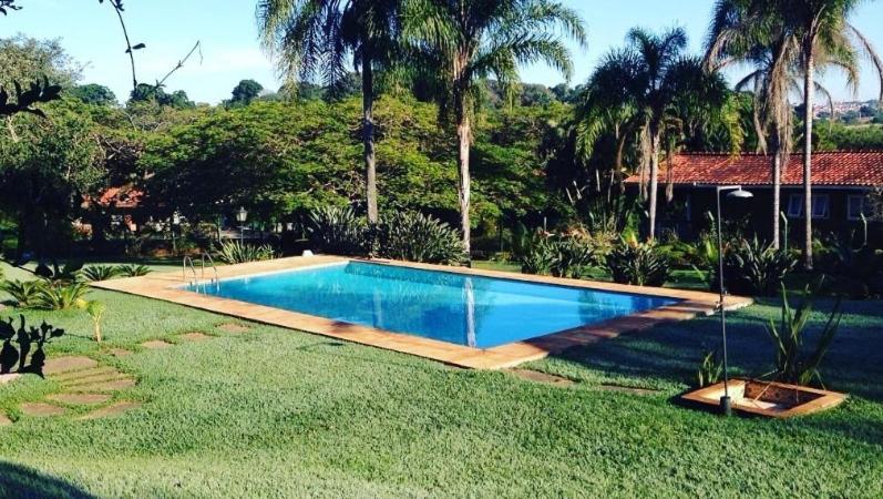 Chacara aconchegante e familiar Em Condomínio