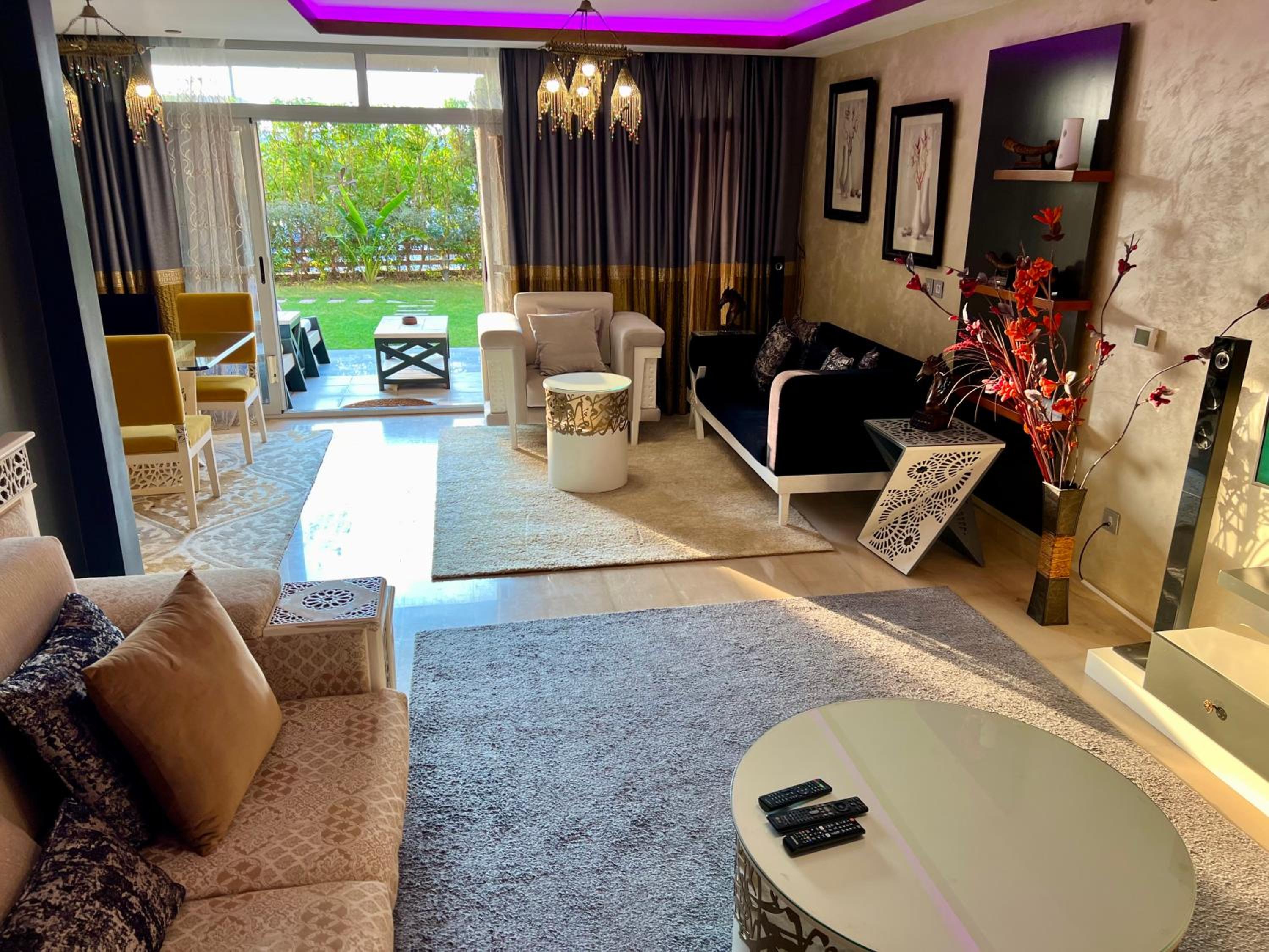 CFC Ultra Luxurious Andalusian Apt I Garden & Office
