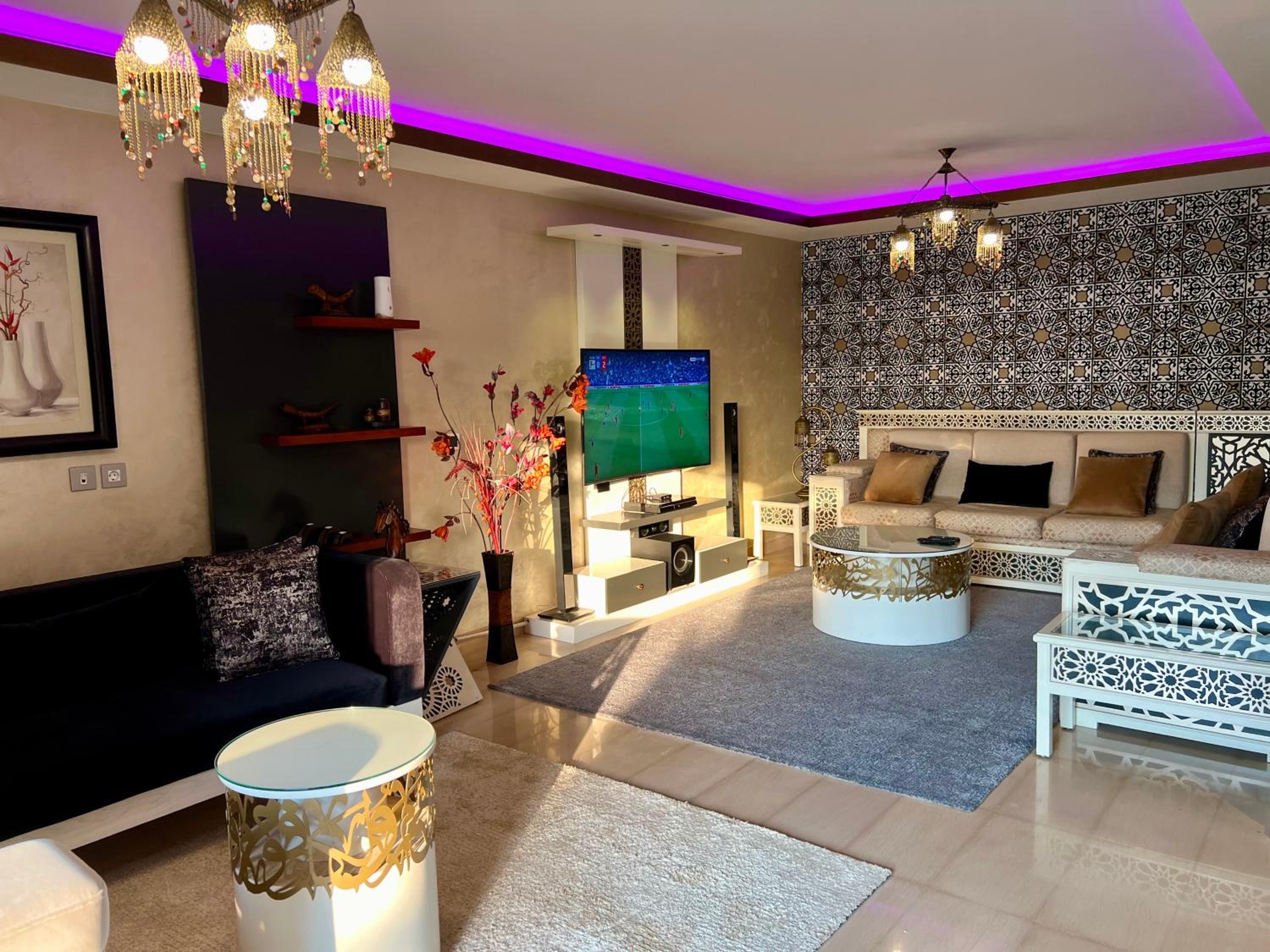 CFC Ultra Luxurious Andalusian Apt I Garden & Office