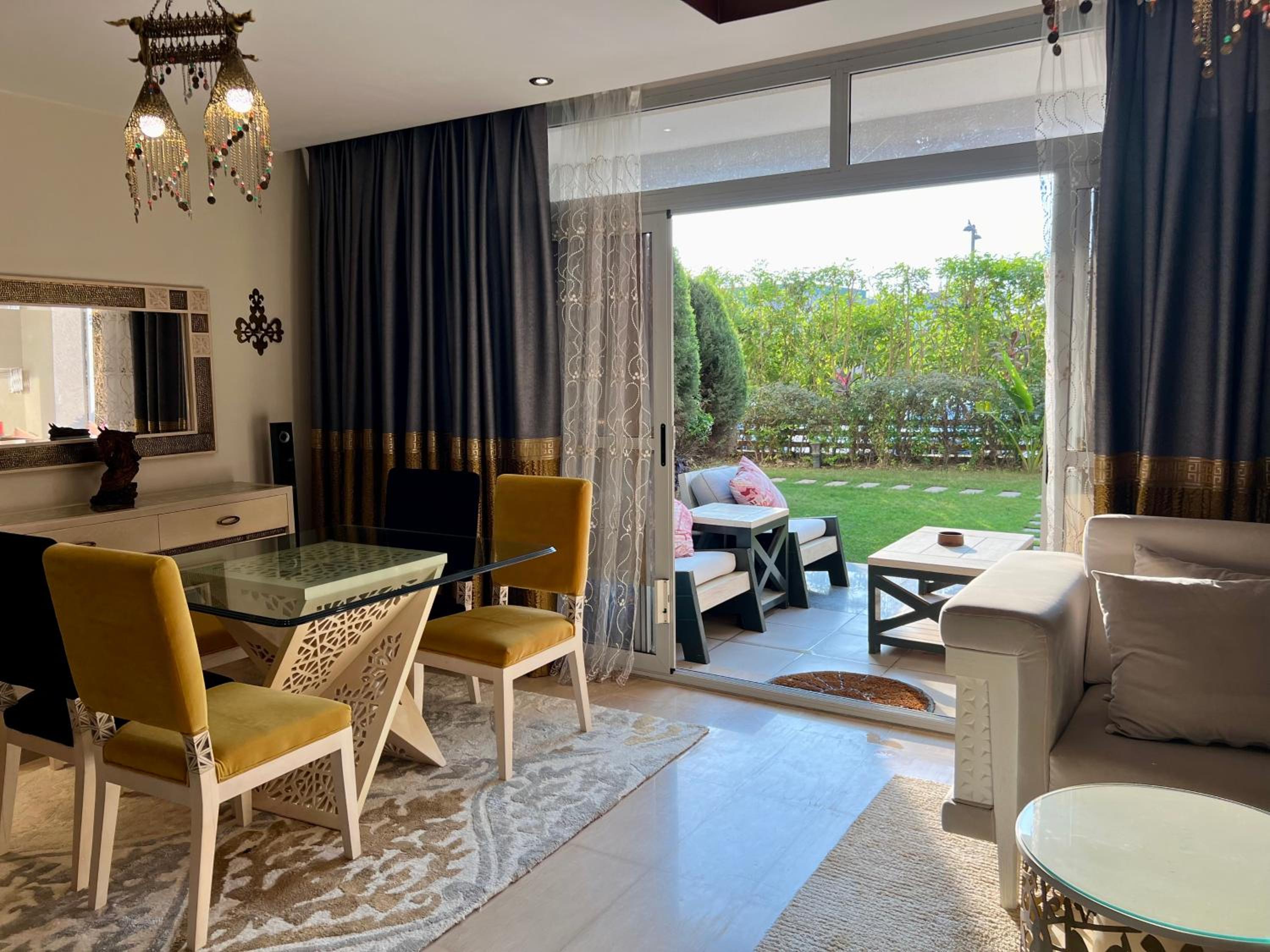 CFC Ultra Luxurious Andalusian Apt I Garden & Office