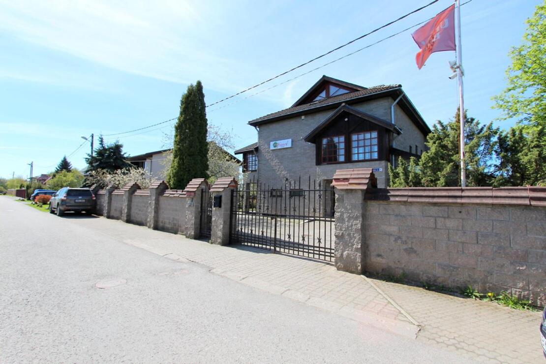 Urusel Hotel
