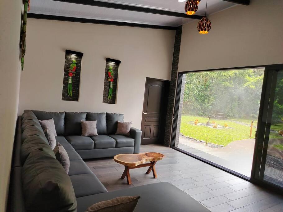 CABAÑAS REFUGIO VERDE MONTEVERDE, CASA NIEBLA MONTEVERDE, beautiful and private New Place