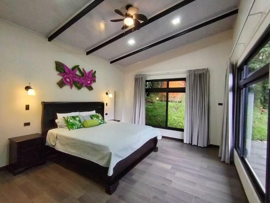 CABAÑAS REFUGIO VERDE MONTEVERDE, CASA NIEBLA MONTEVERDE, beautiful and private New Place