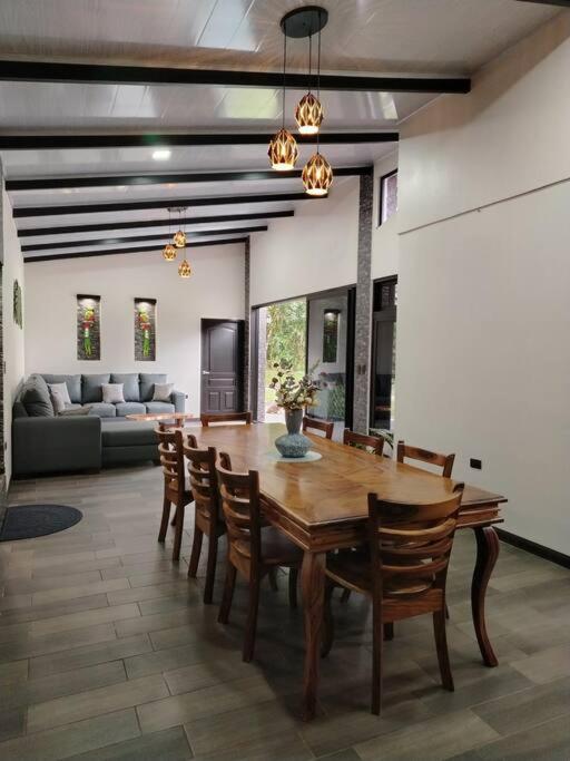 CABAÑAS REFUGIO VERDE MONTEVERDE, CASA NIEBLA MONTEVERDE, beautiful and private New Place