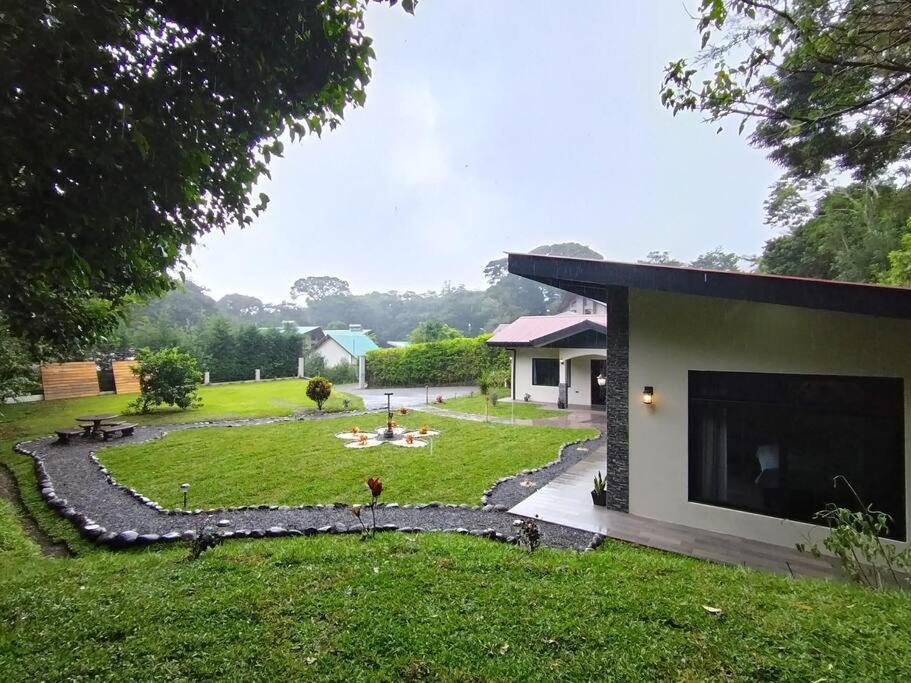 CABAÑAS REFUGIO VERDE MONTEVERDE, CASA NIEBLA MONTEVERDE, beautiful and private New Place