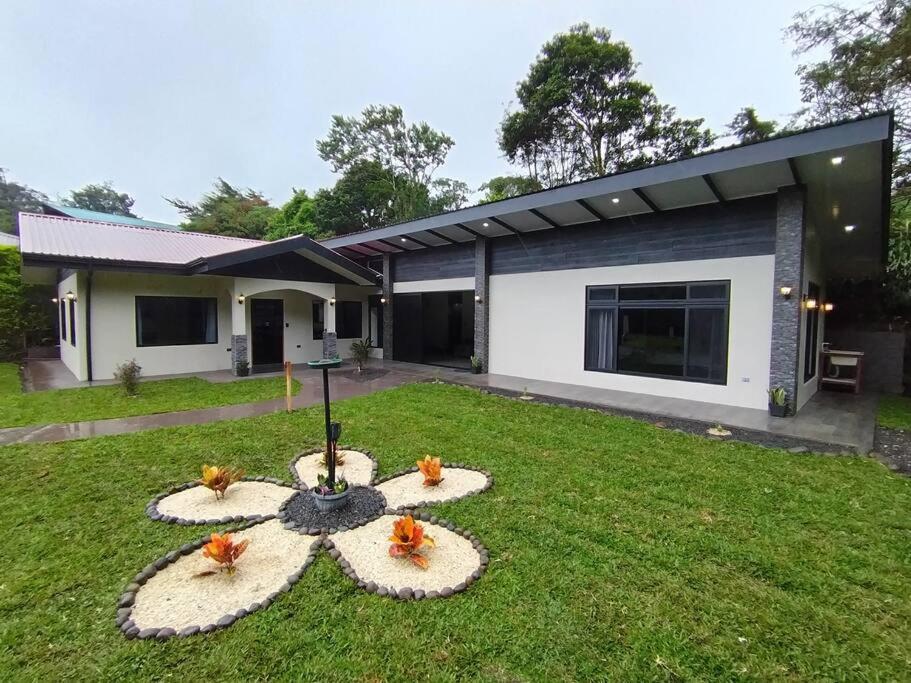 CABAÑAS REFUGIO VERDE MONTEVERDE, CASA NIEBLA MONTEVERDE, beautiful and private New Place