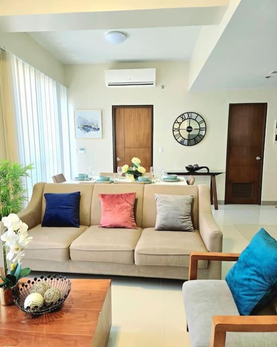 Seaview 2BR Family Crib in Mactan Newtown view 4